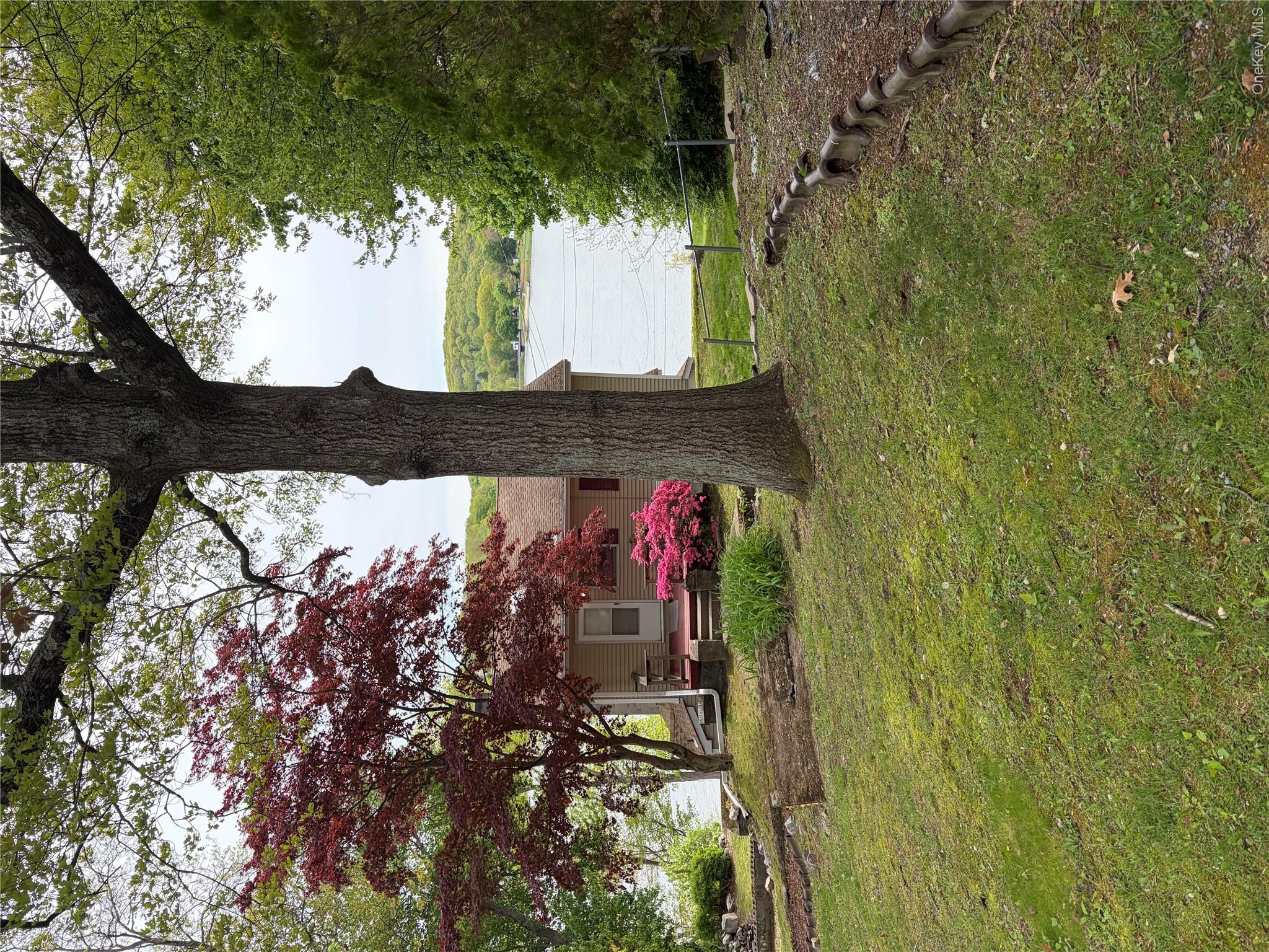 165 W Lakeshore Drive – For Sale photo 4