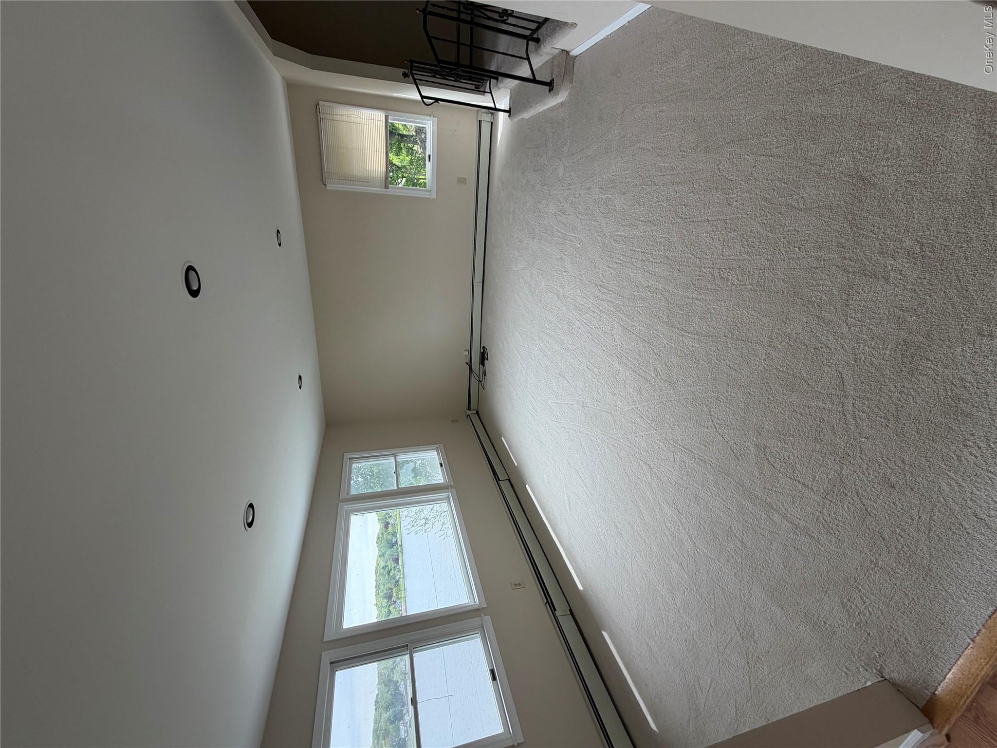 165 W Lakeshore Drive – For Sale photo 10