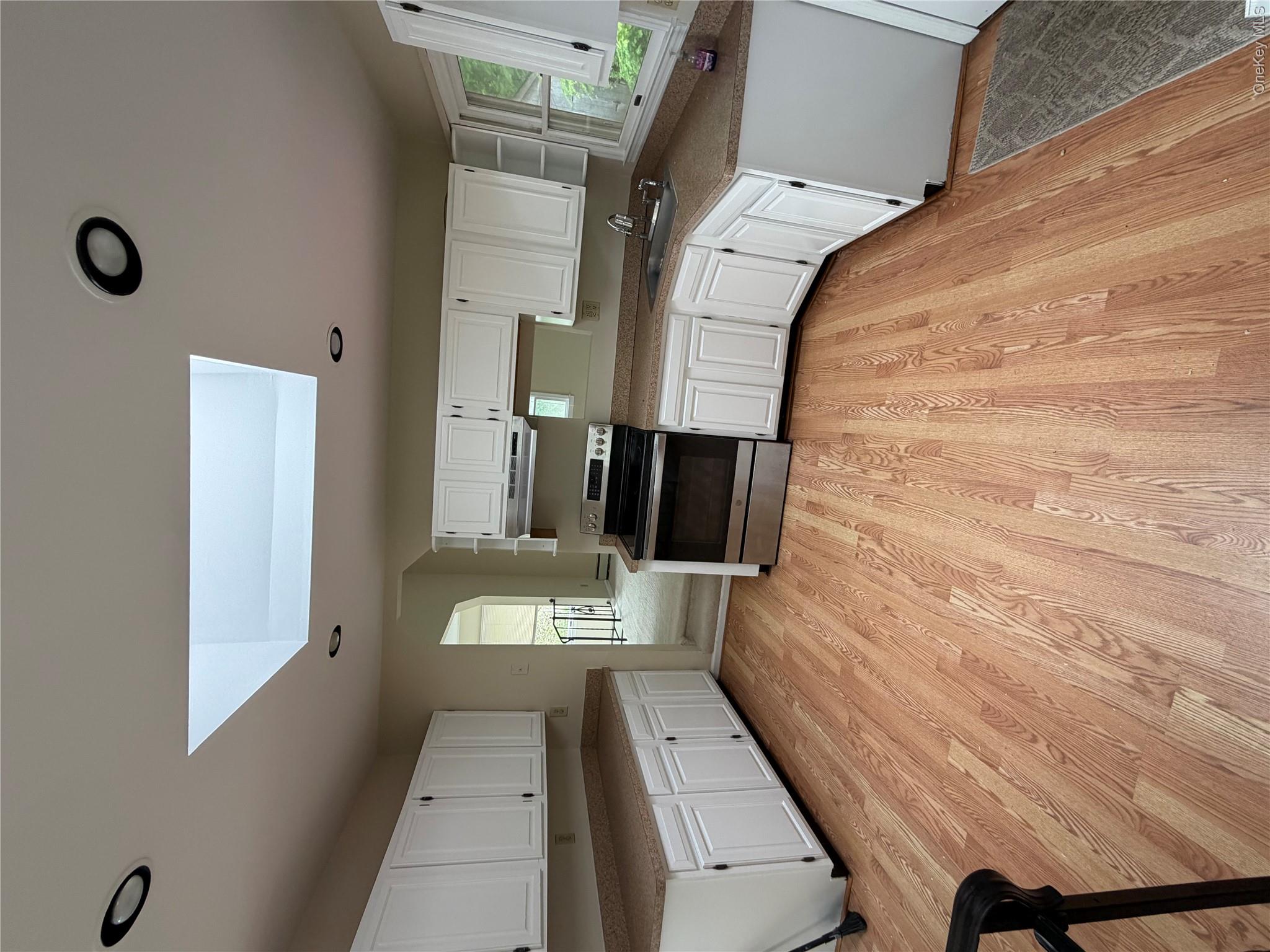 165 W Lakeshore Drive – For Sale photo 14