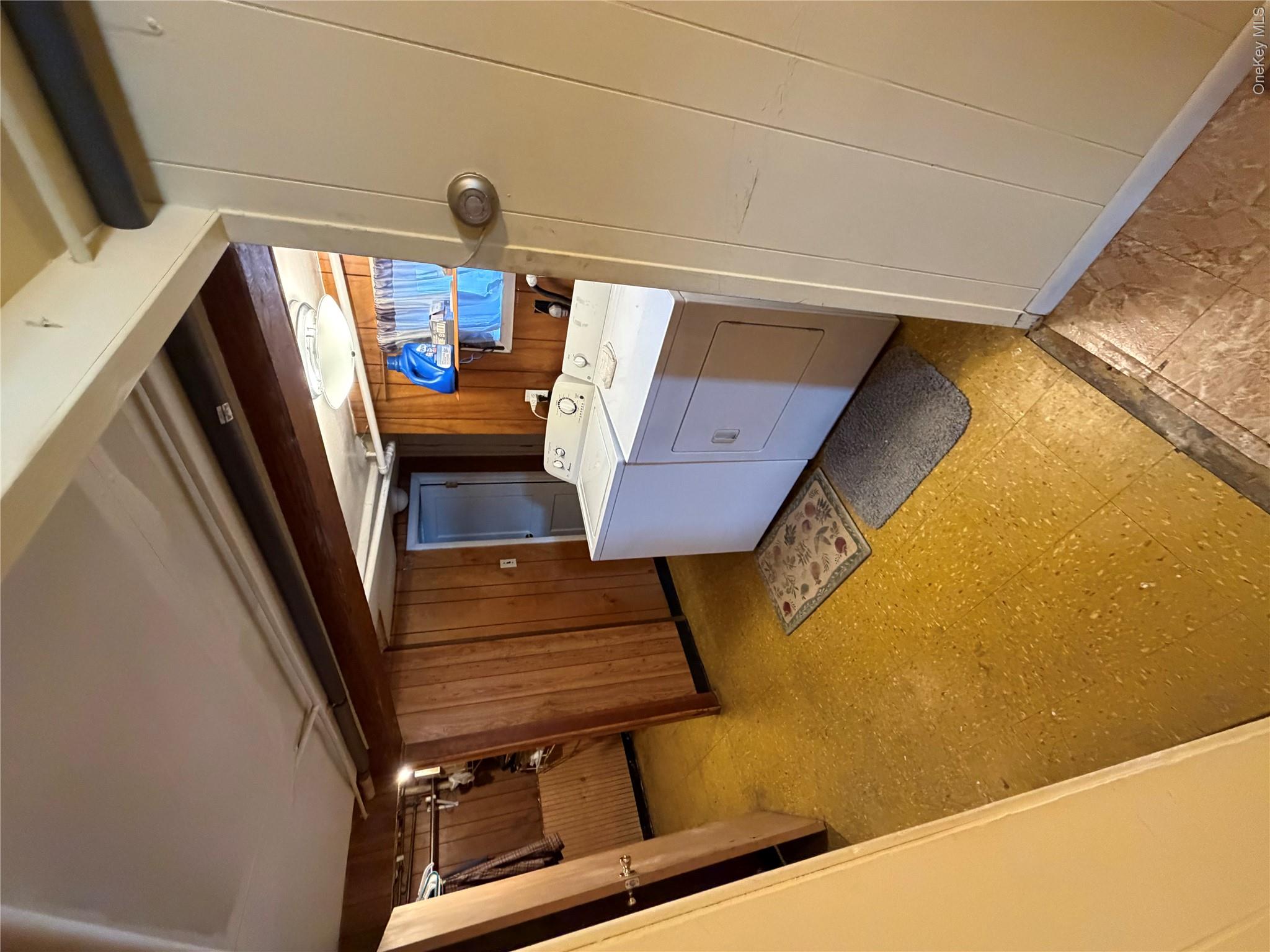 165 W Lakeshore Drive – For Sale photo 15