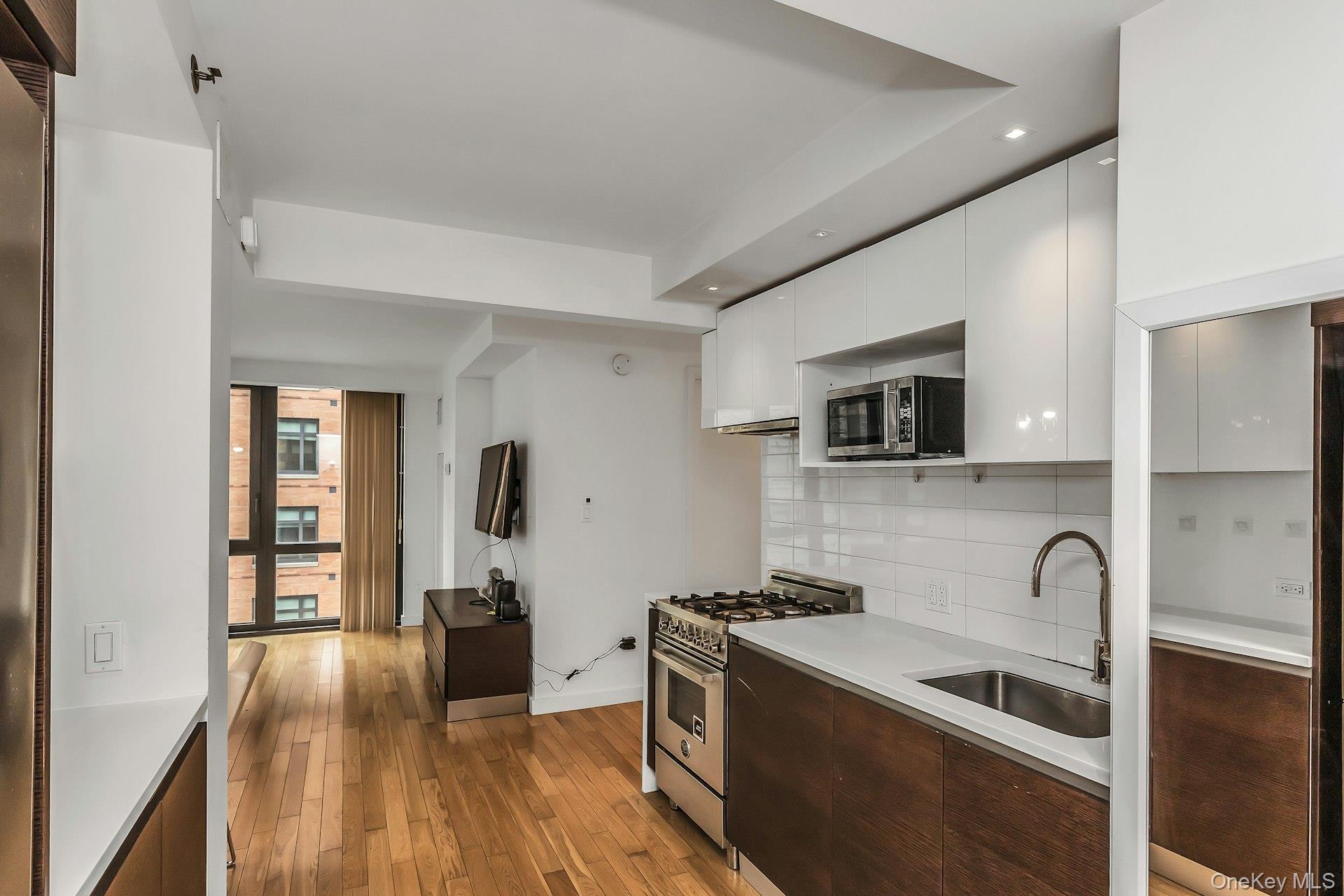 39-16 Prince Street, Unit 5E photo 13