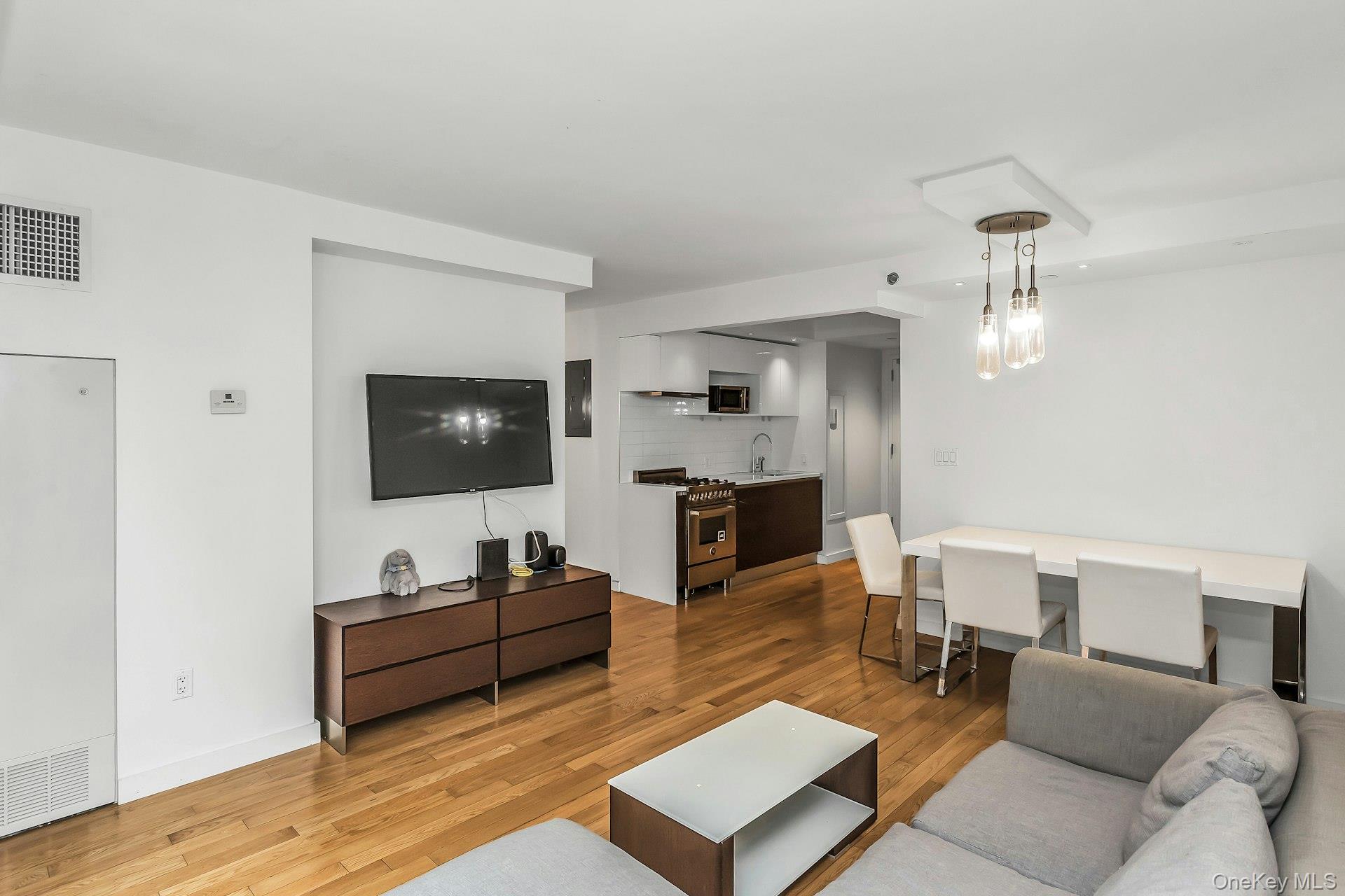 39-16 Prince Street, Unit 5E photo 9
