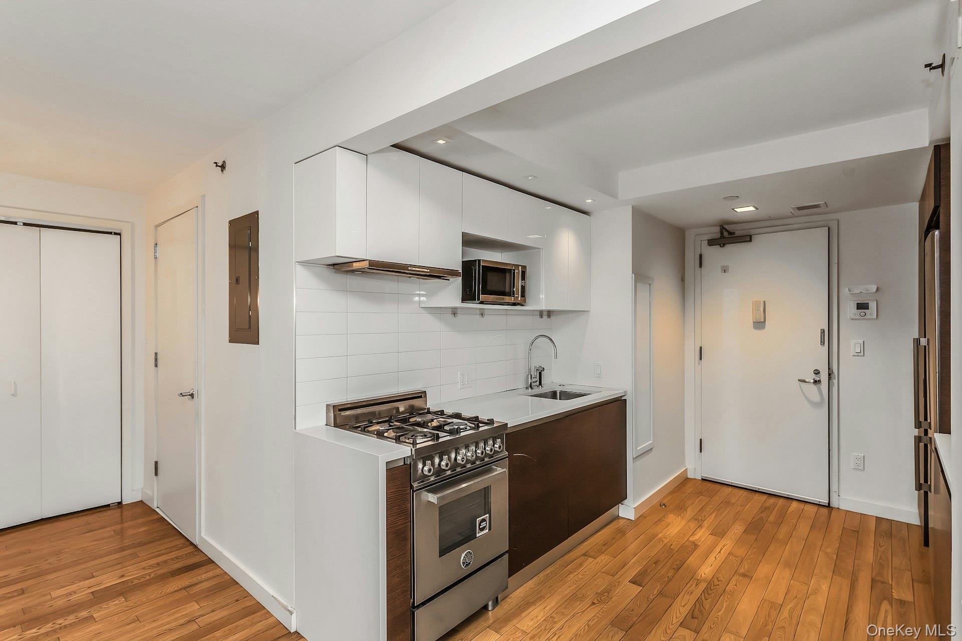 39-16 Prince Street, Unit 5E photo 15