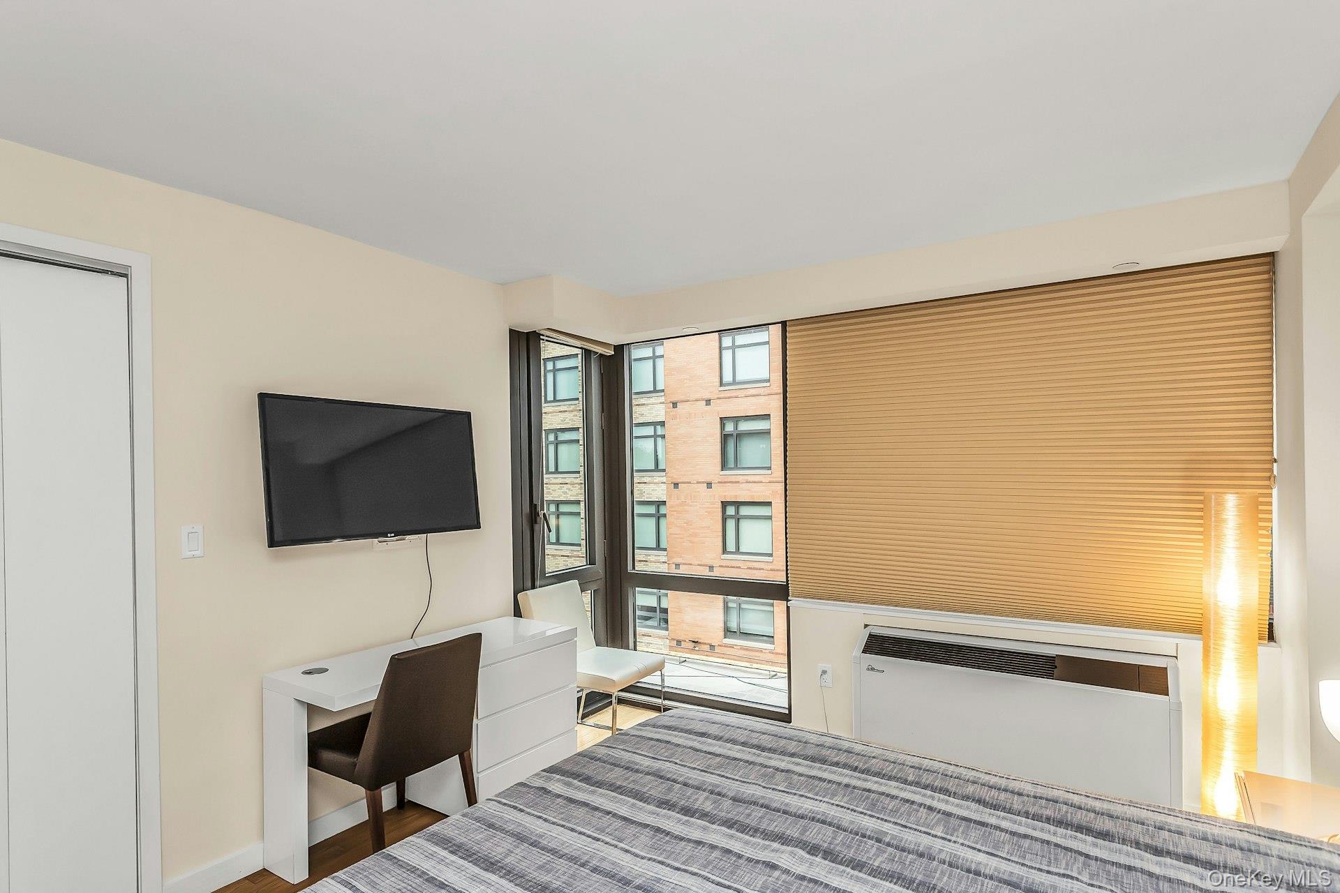 39-16 Prince Street, Unit 5E photo 17