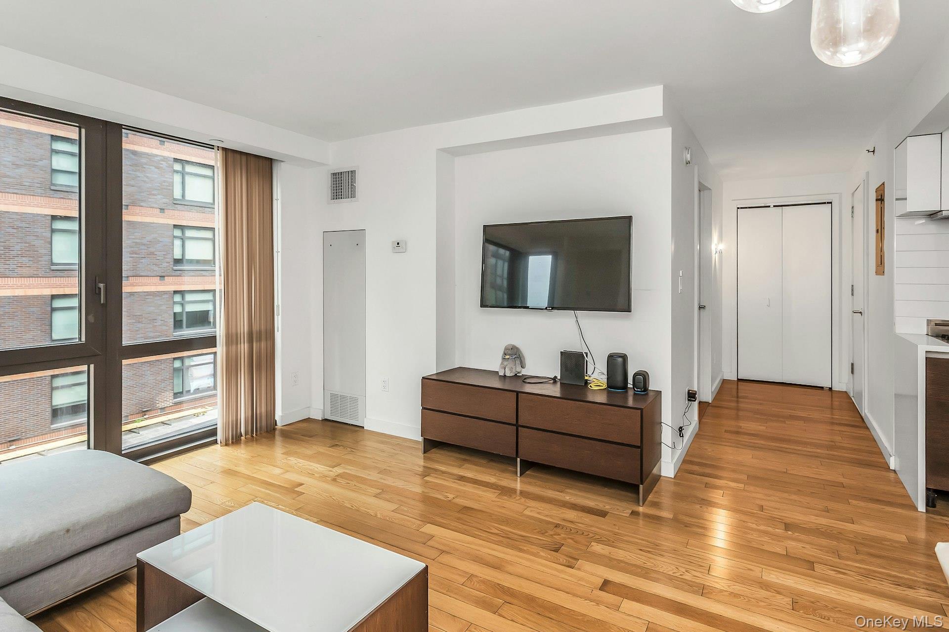 39-16 Prince Street, Unit 5E photo 6