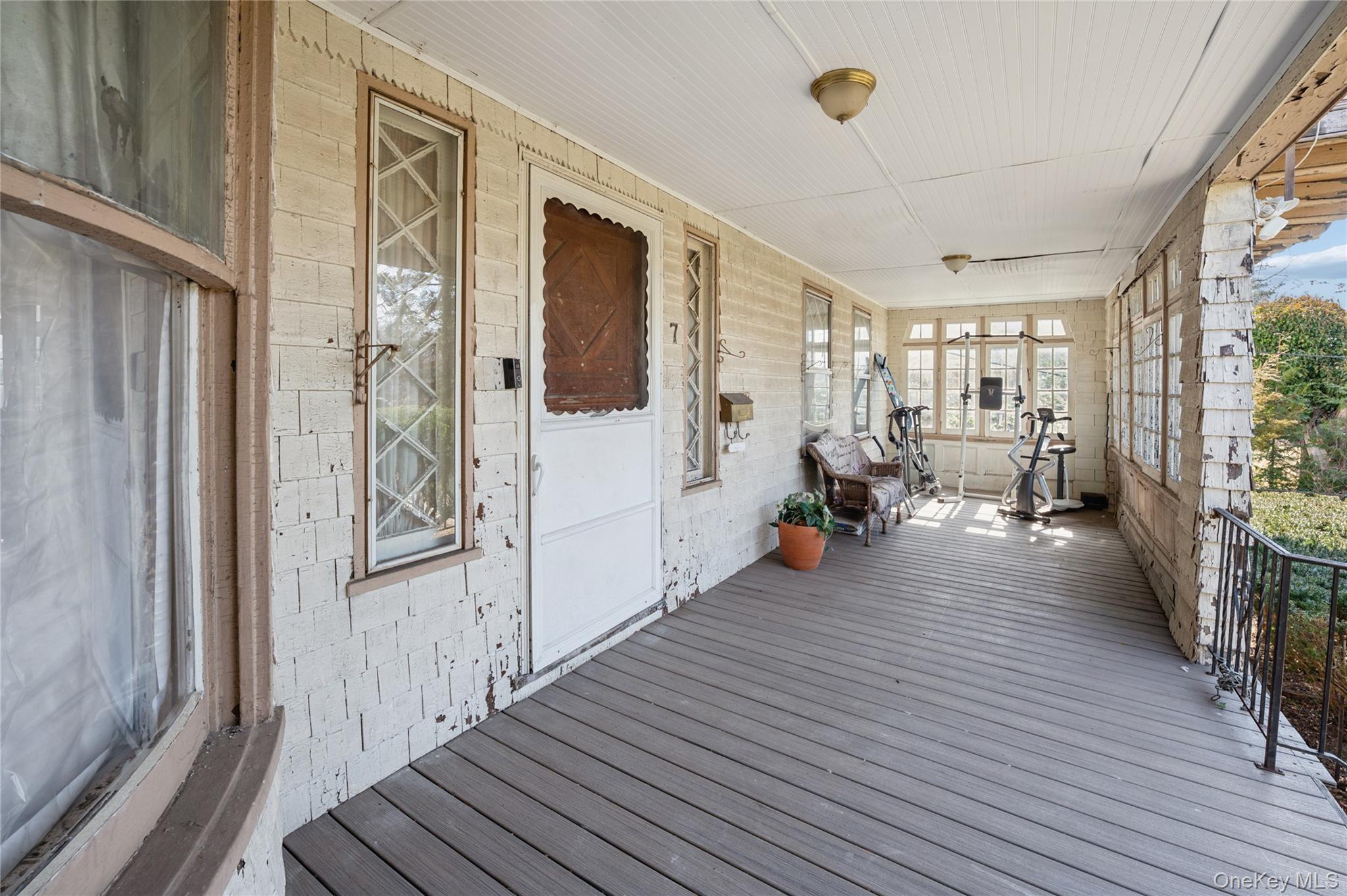 7 The Court – For Sale photo 3