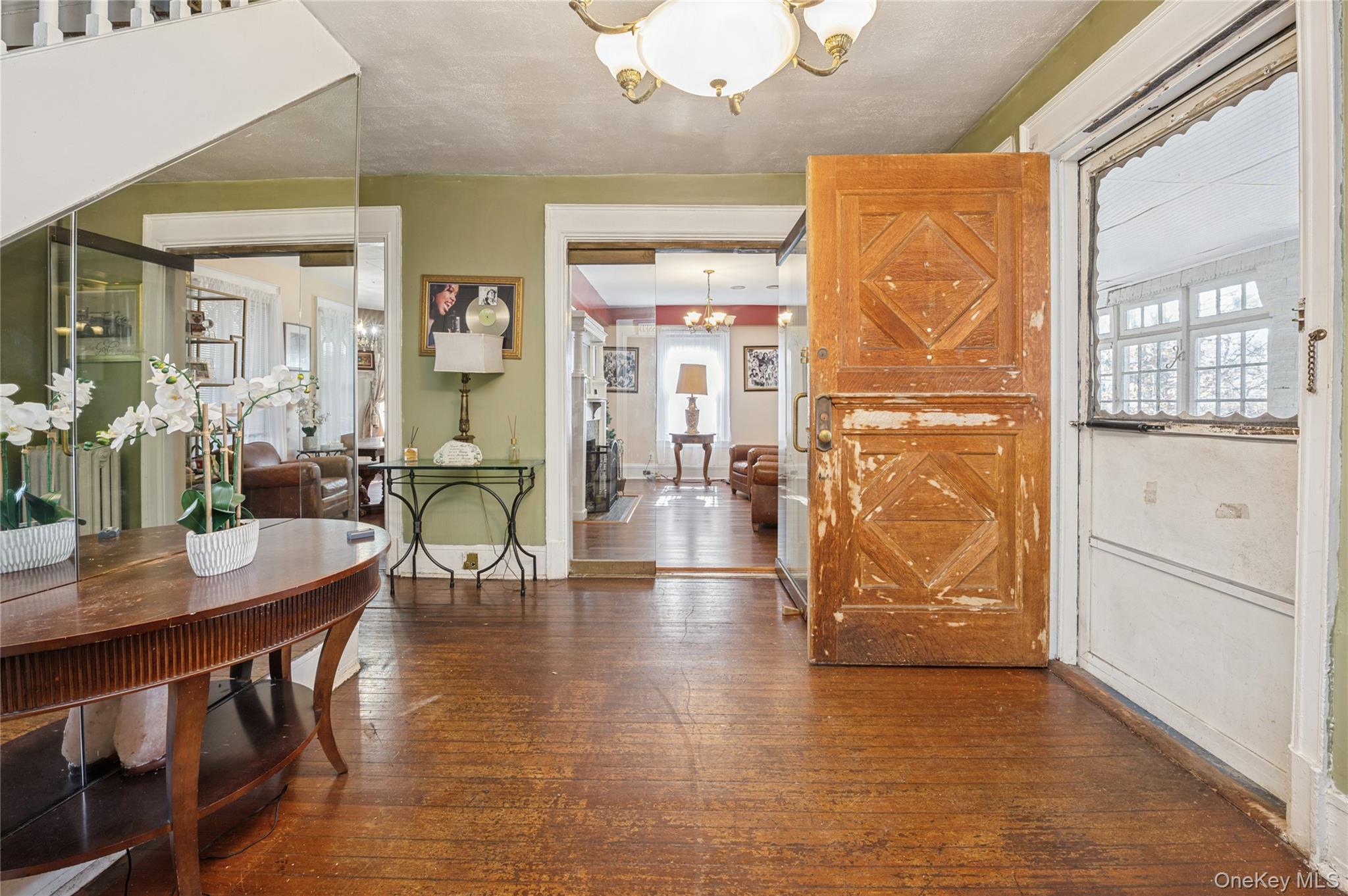 7 The Court – For Sale photo 4