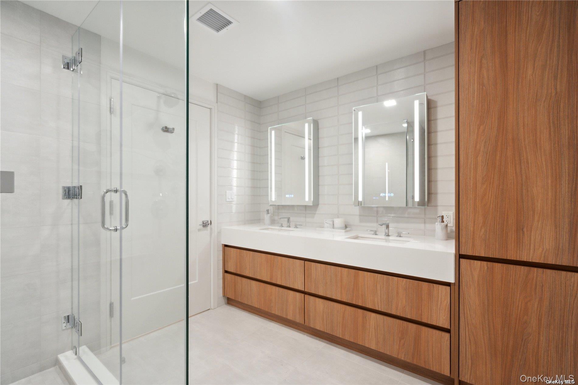 218 Middle Neck Road, Unit 102 photo 30