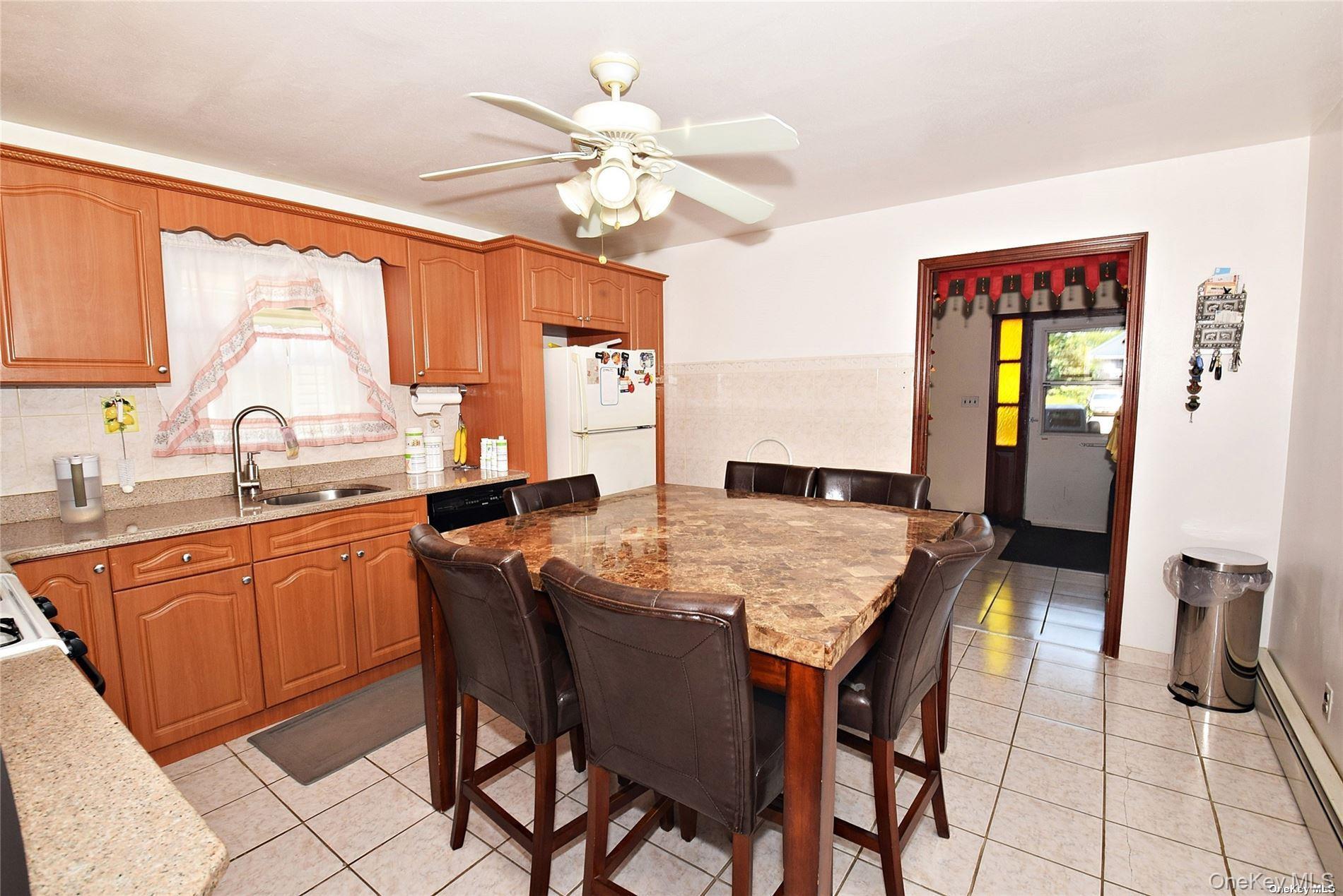 305 S 10th Street – For Sale photo 4