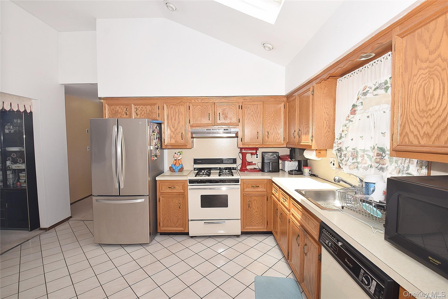 305 S 10th Street – For Sale photo 9