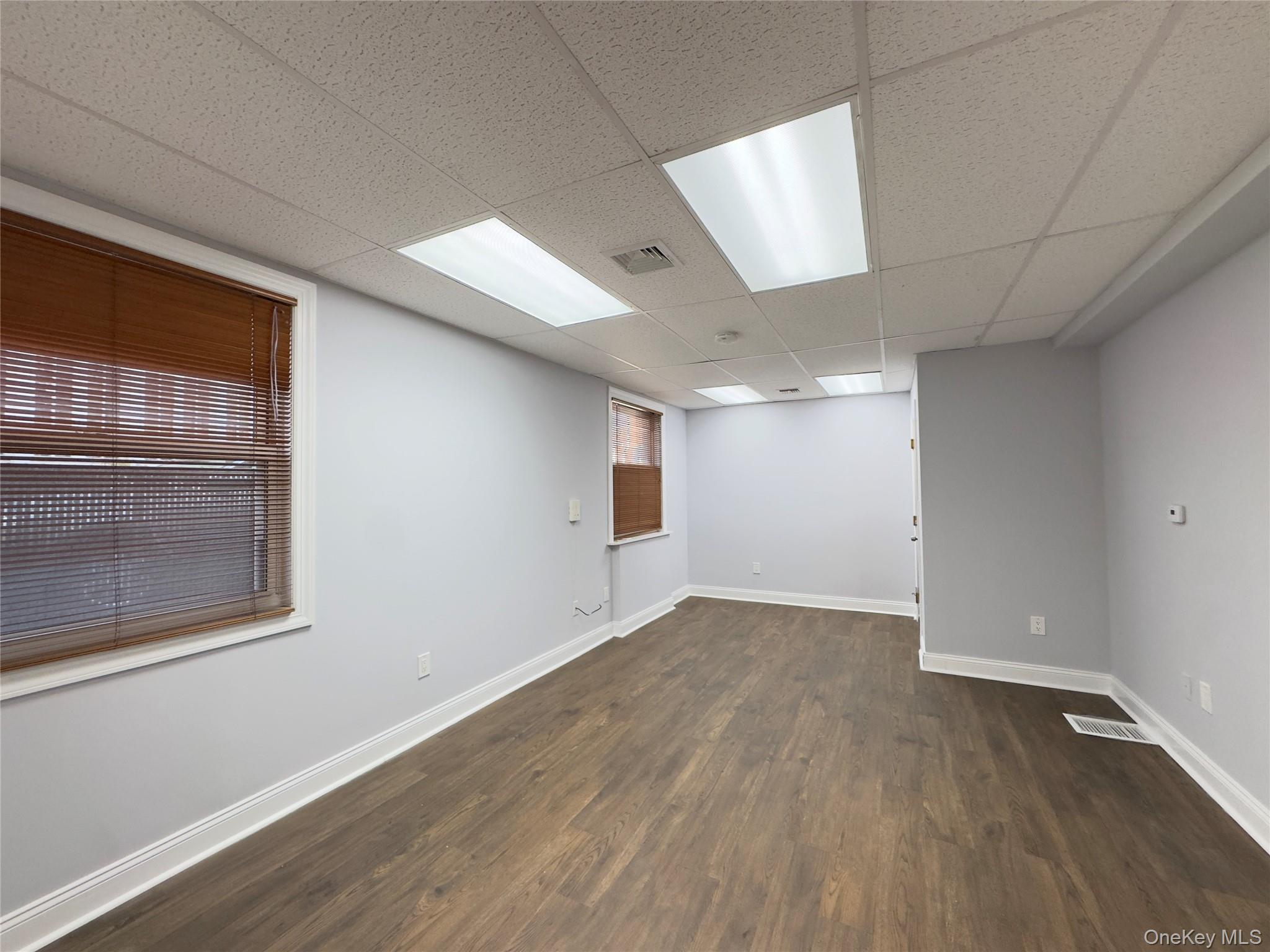 42-22 213 Street level1 bayside – For Rent photo 8