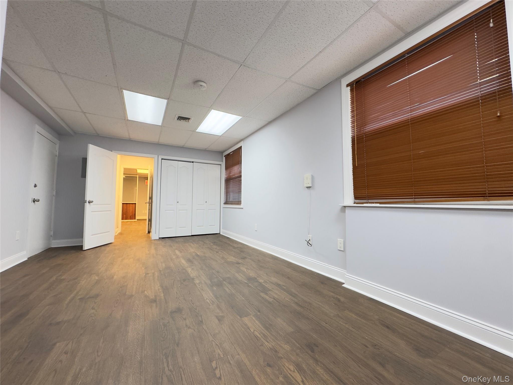 42-22 213 Street level1 bayside – For Rent