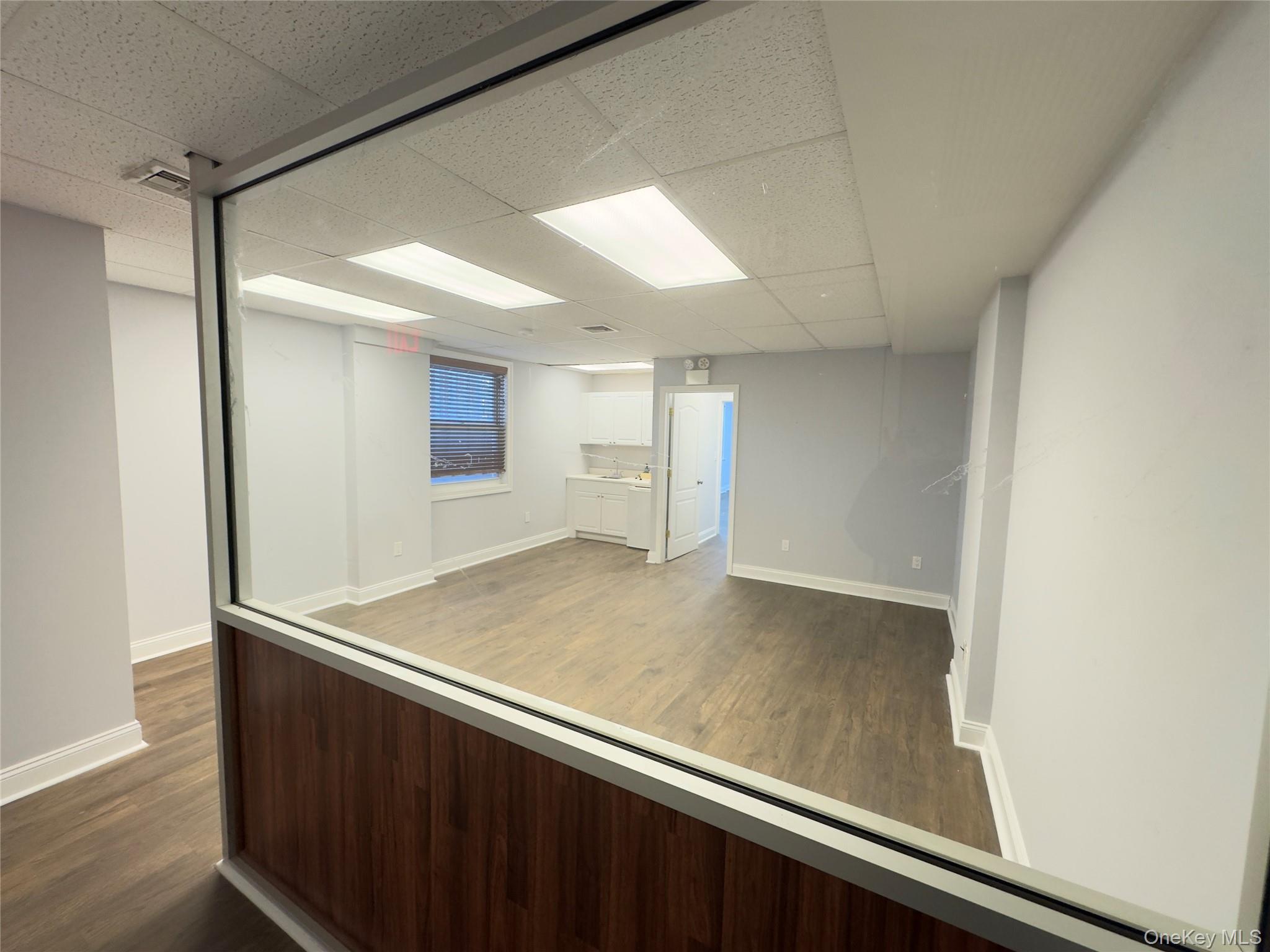 42-22 213 Street level1 bayside – For Rent photo 10