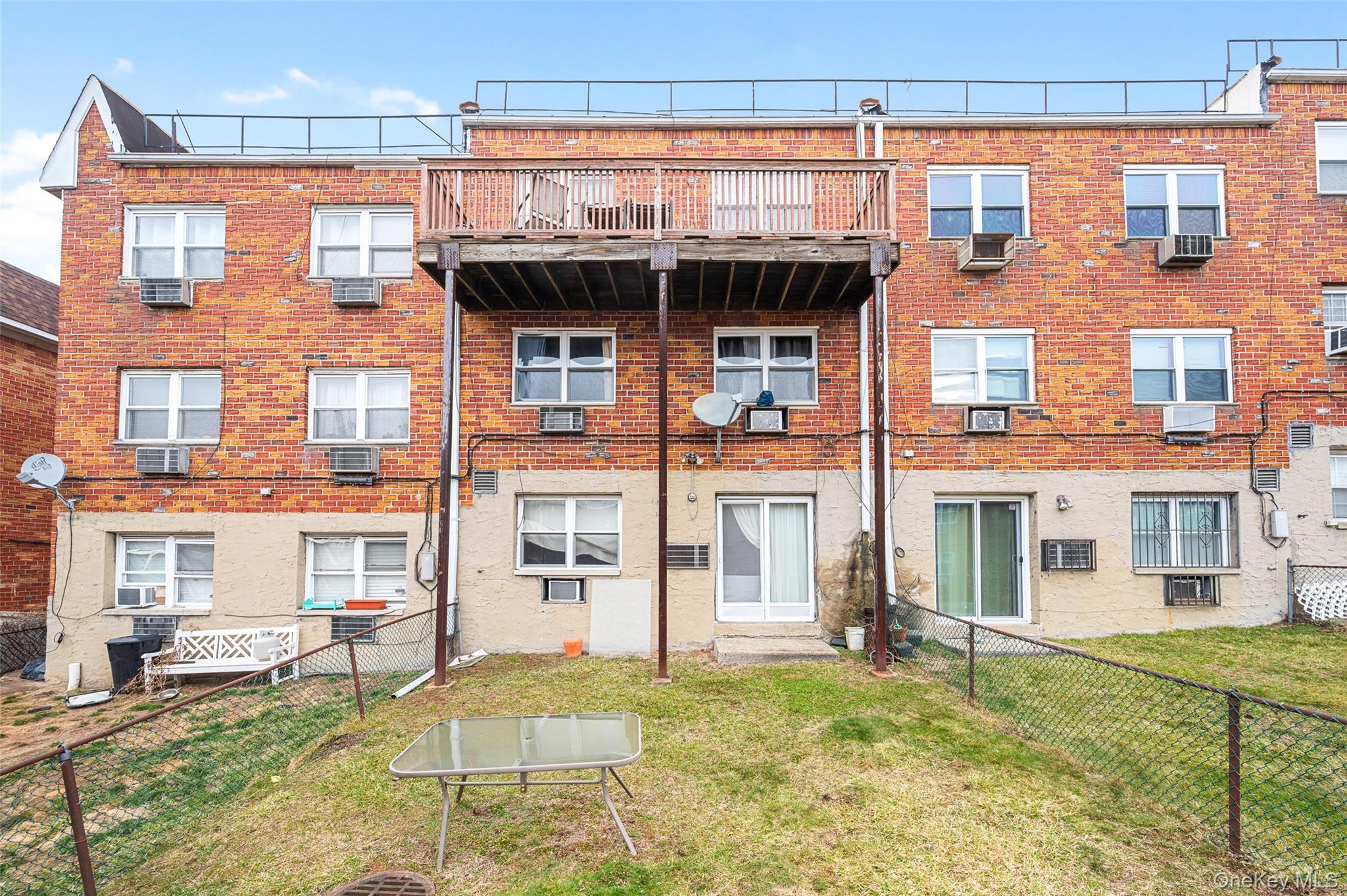 56-18 Cloverdale Boulevard – For Sale photo 3