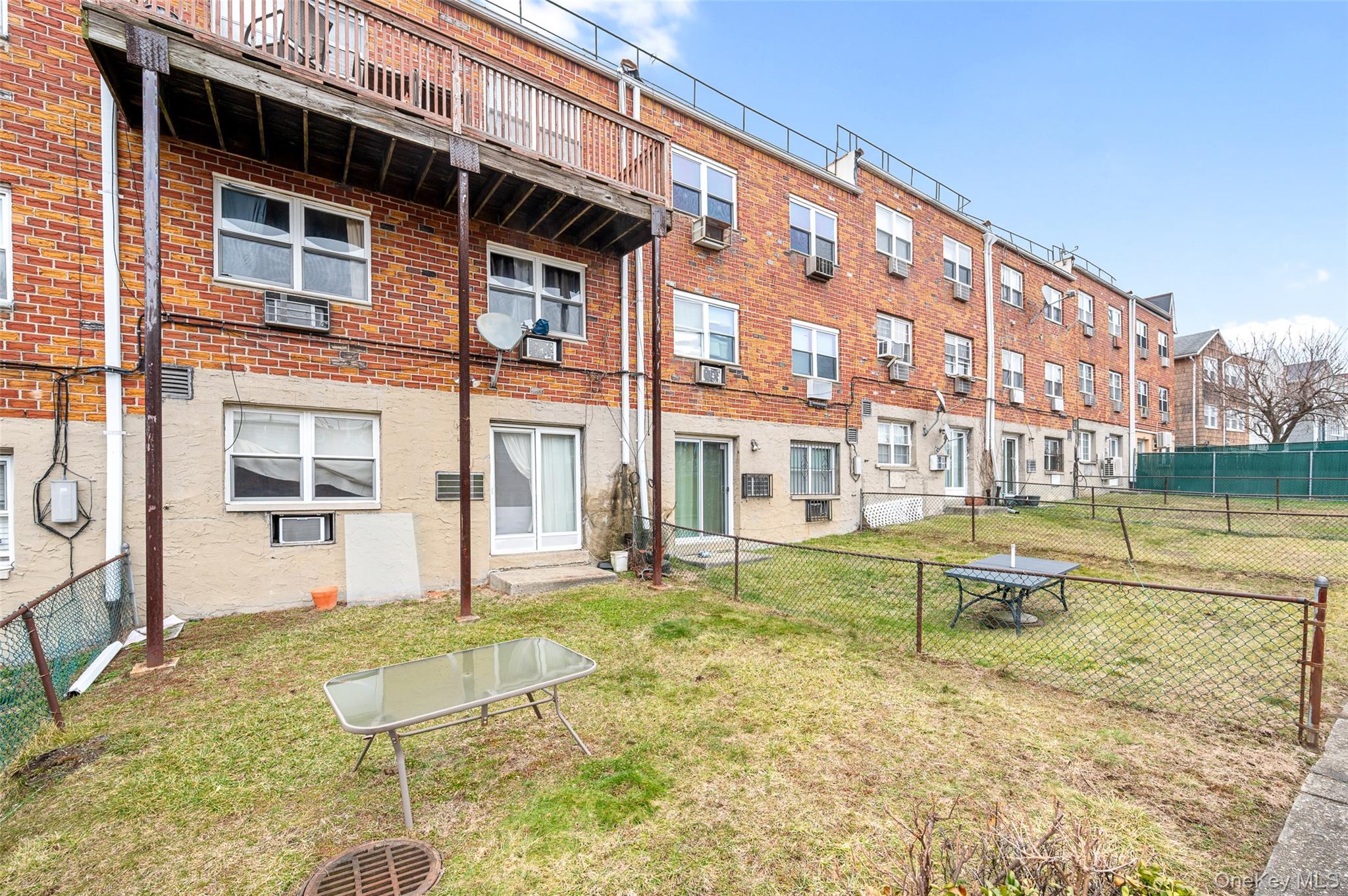 56-18 Cloverdale Boulevard – For Sale photo 4