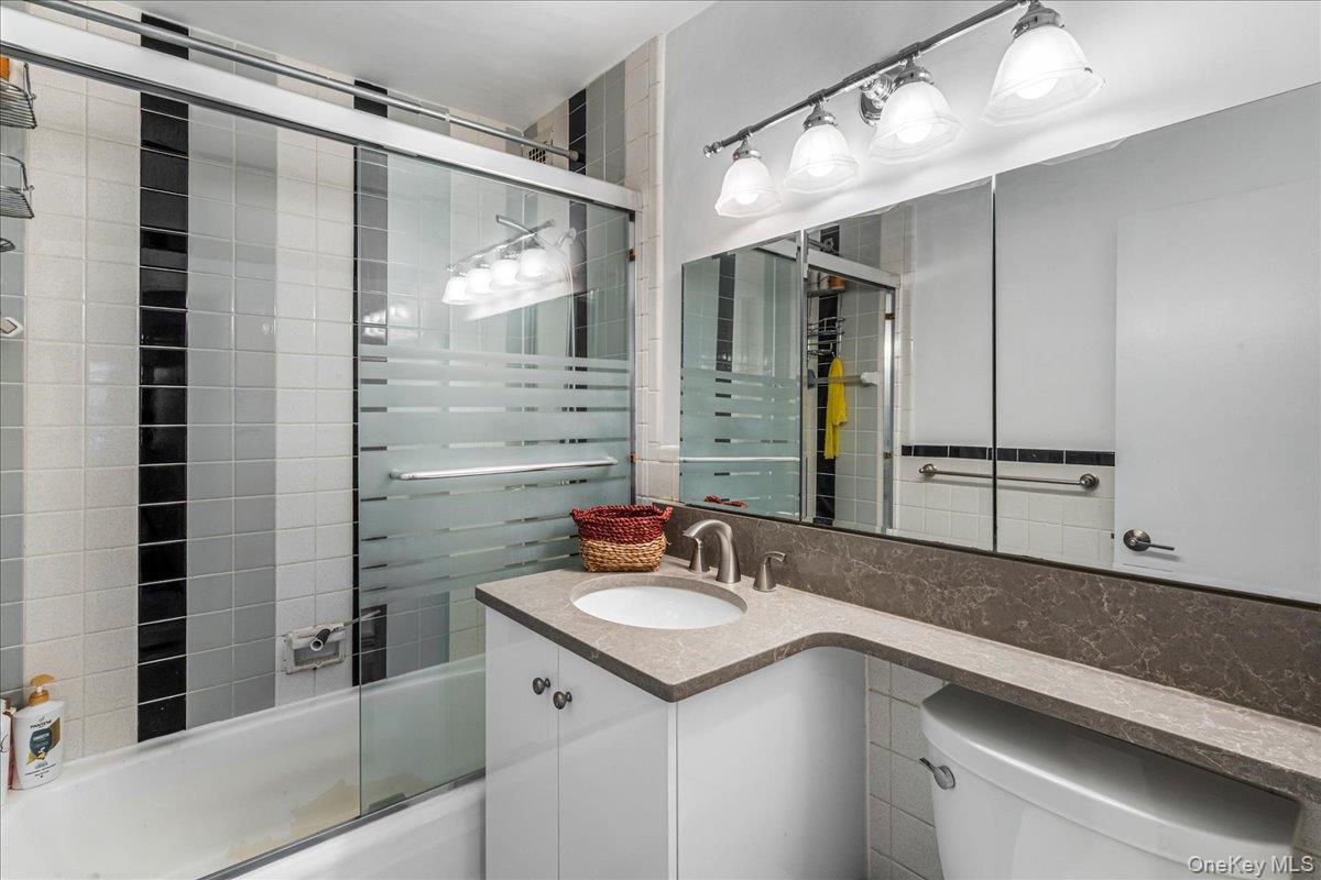 17-85 215th Street, Unit 16H photo 18