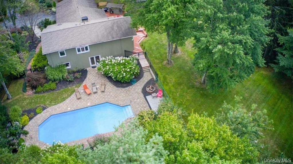 38 E Glen Wild Road – For Sale photo 2
