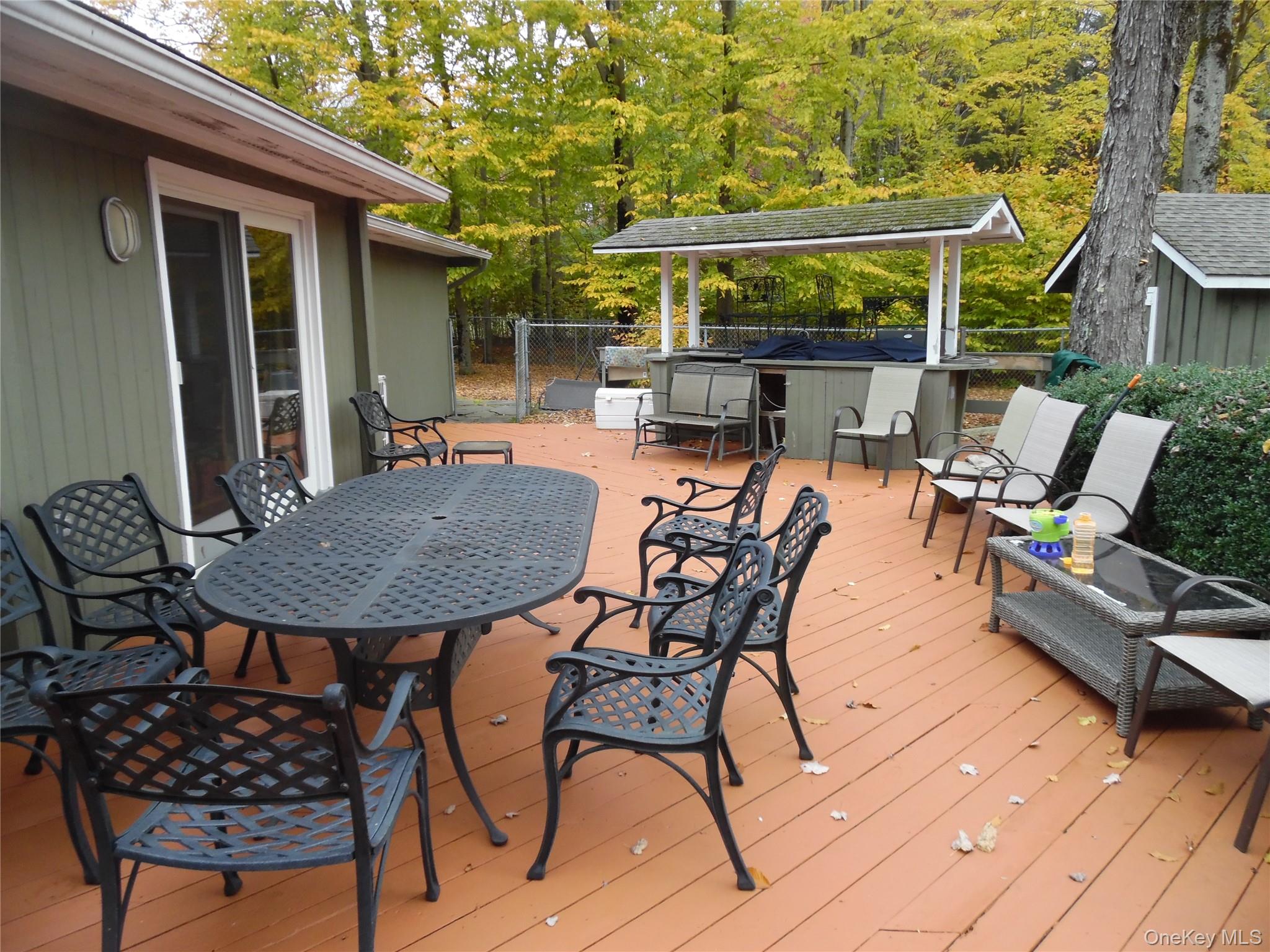 38 E Glen Wild Road – For Sale photo 9