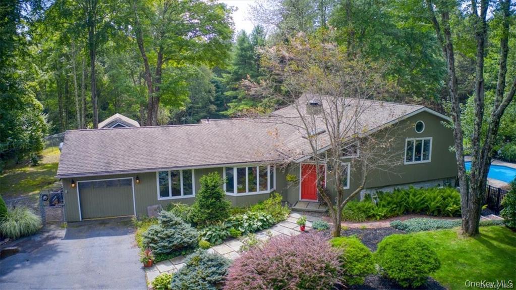 38 E Glen Wild Road – For Sale