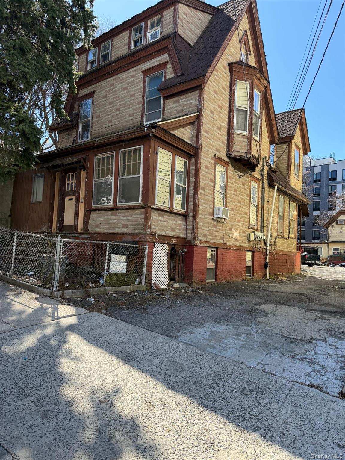 130 134 136 Oliver Avenue – For Sale photo 7