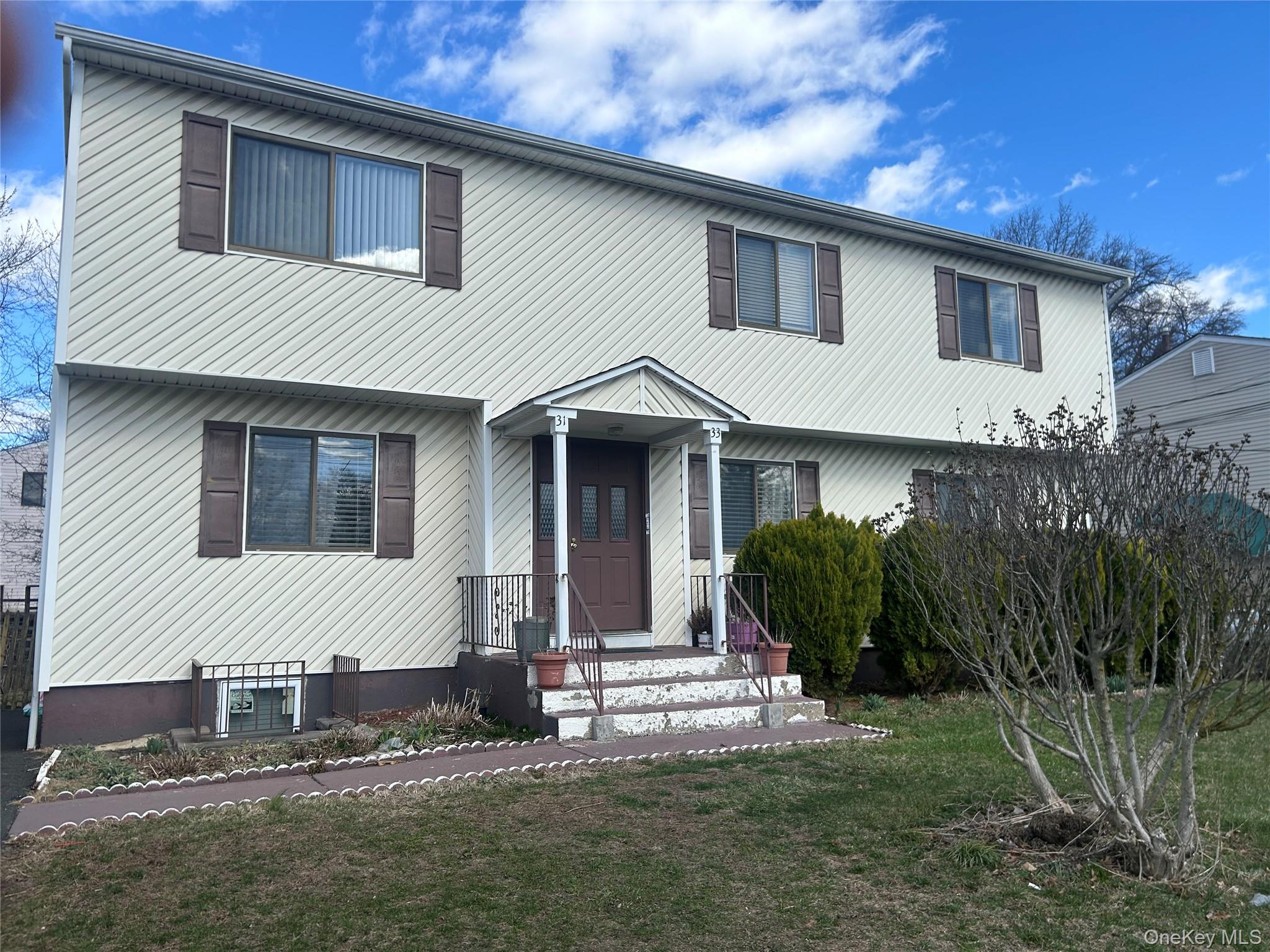 31-33 Gerow Avenue – For Sale