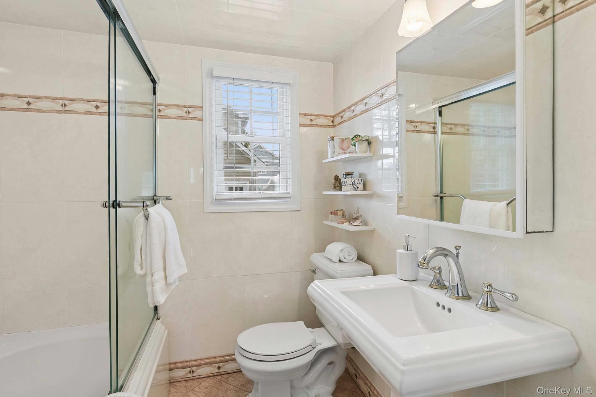 38 East Beach Drive – For Sale photo 18