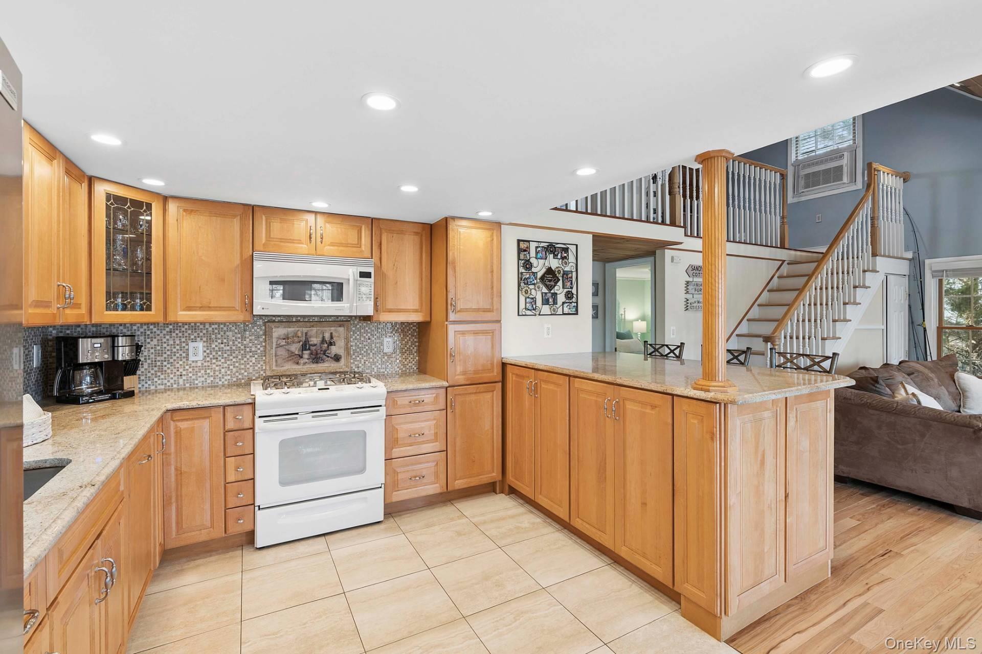 38 East Beach Drive – For Sale photo 13