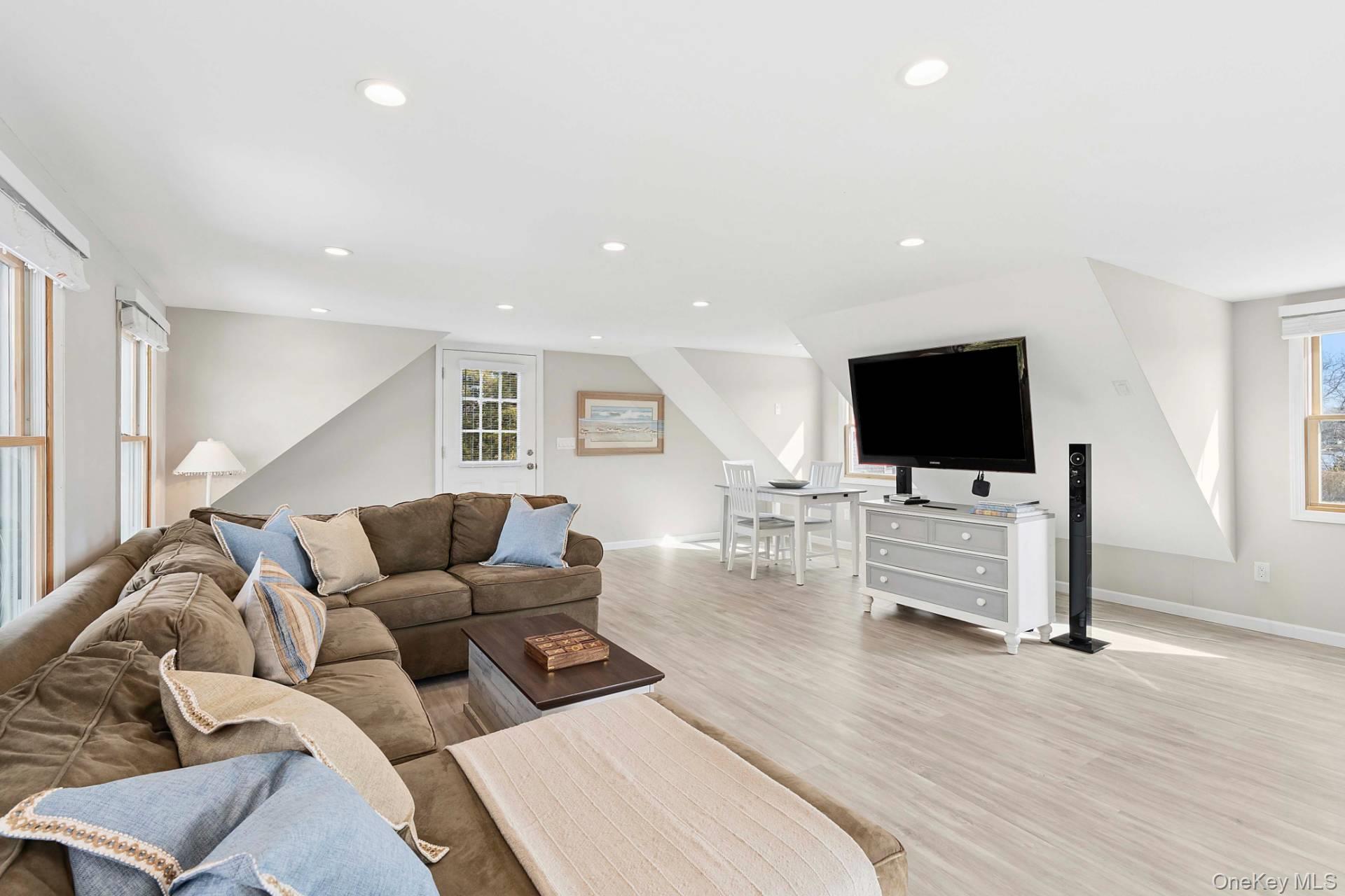 38 East Beach Drive – For Sale photo 24