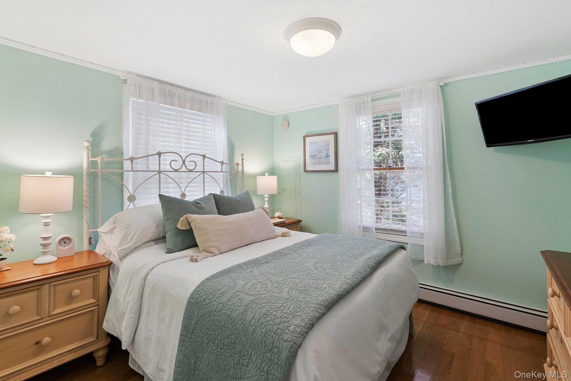 38 East Beach Drive – For Sale photo 17