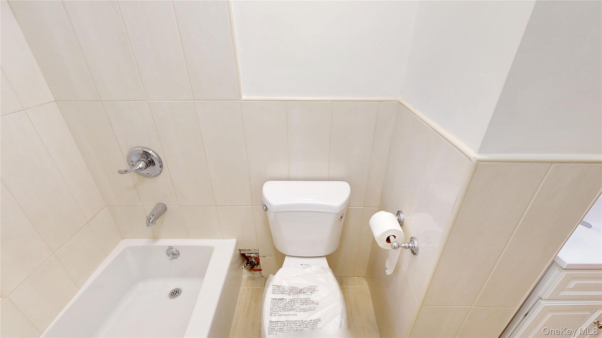 954 Manhattan Avenue – For Sale photo 3
