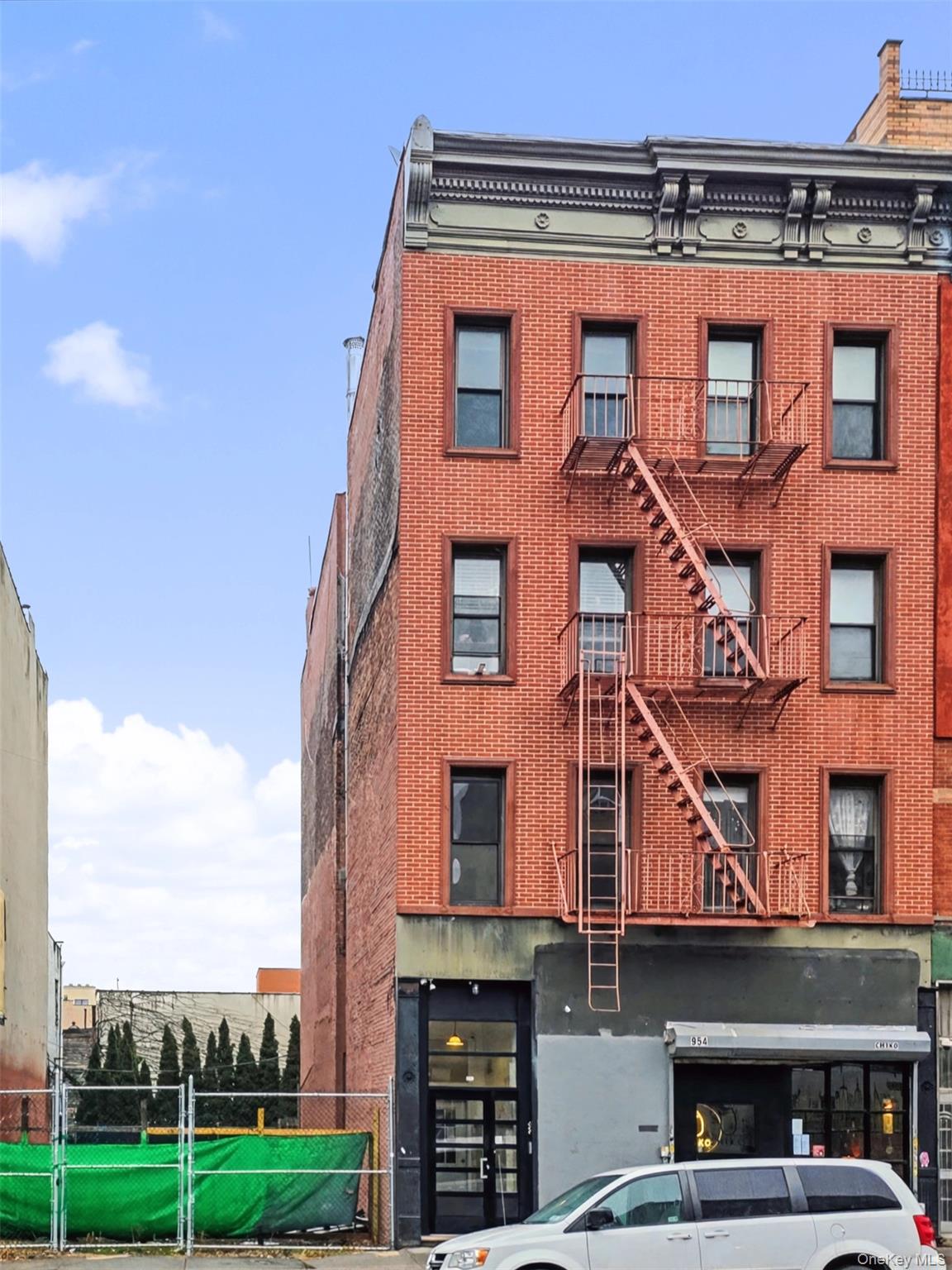 954 Manhattan Avenue – For Sale