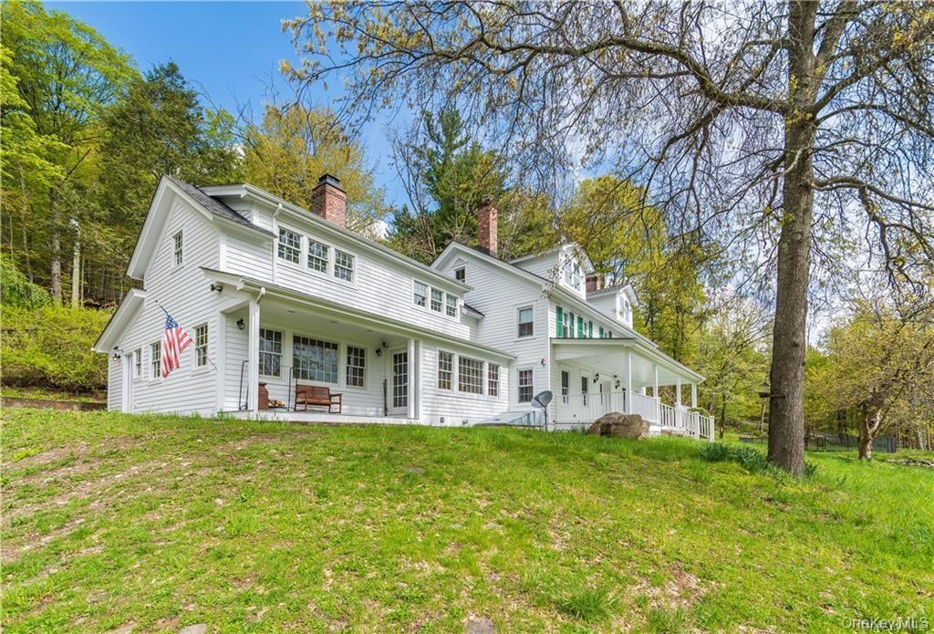 669 Mountain Road – For Sale