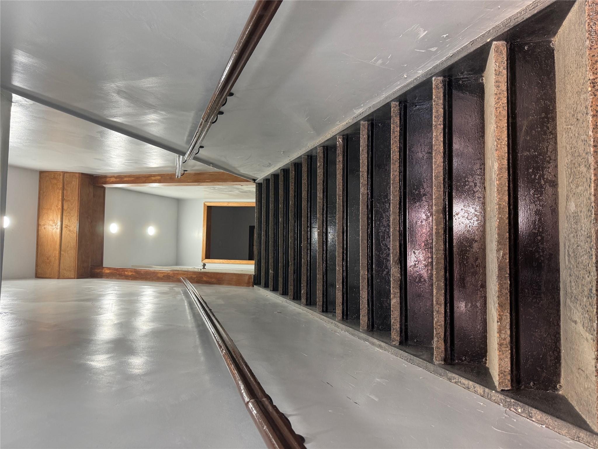13526 Roosevelt Avenue, Unit 2F