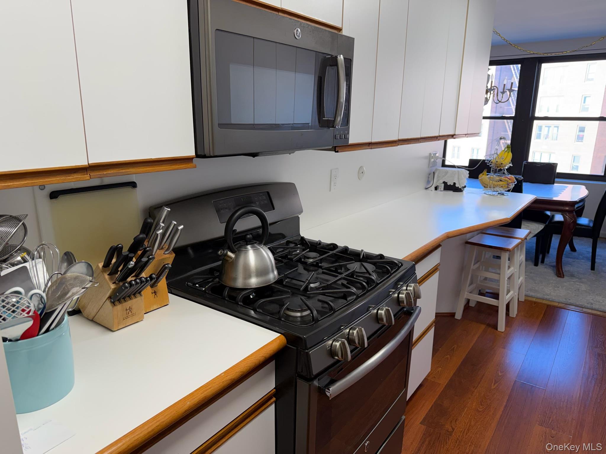 209-39 23 Ave, Unit 4K photo 10