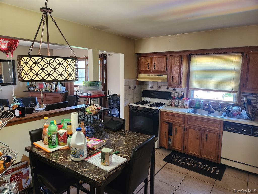 35 Mulford Place – For Sale photo 7