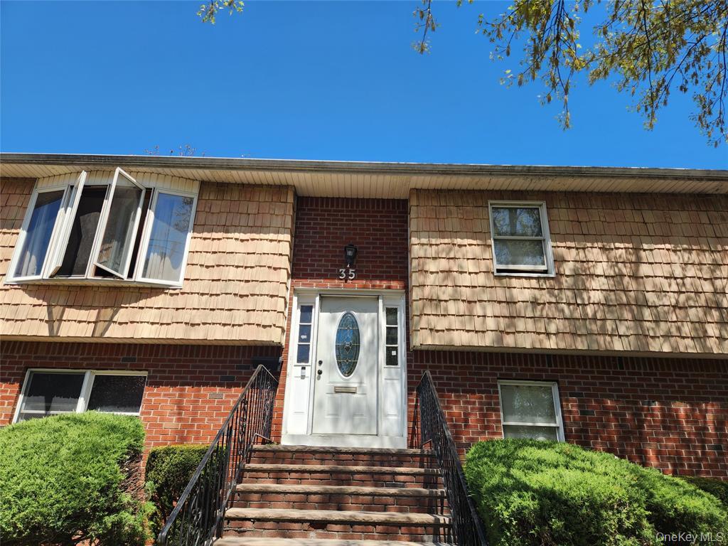 35 Mulford Place – For Sale photo 2
