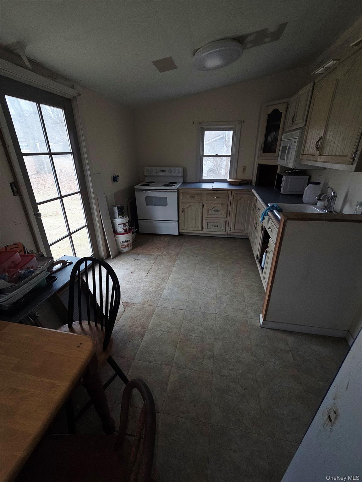 640 W Main Street – For Sale photo 17
