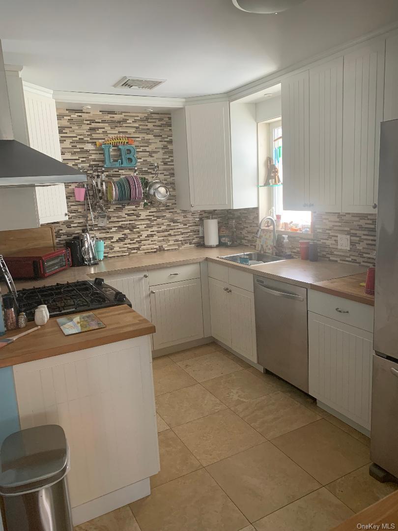 65 Virginia Avenue – For Rent photo 3