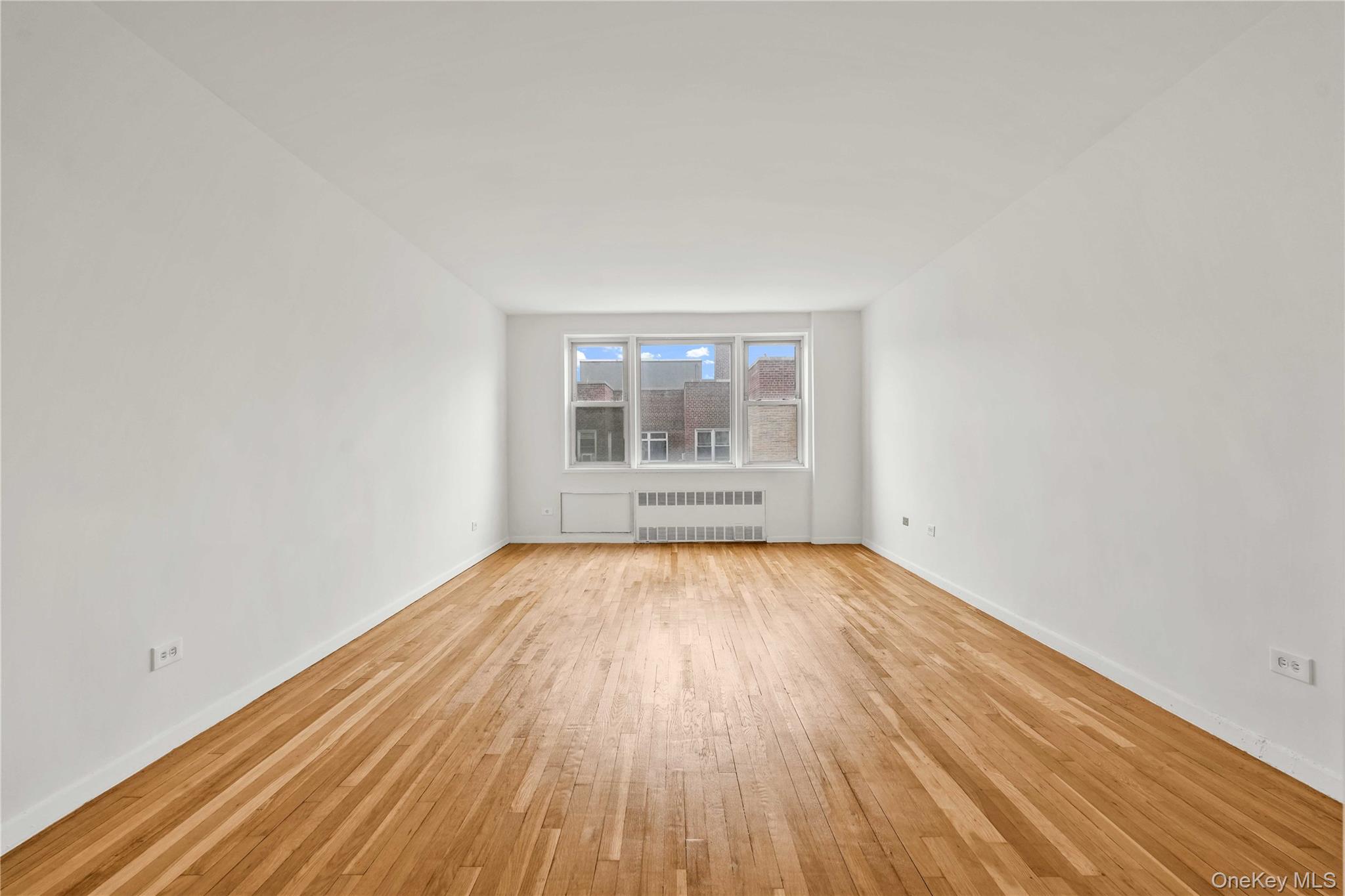 110-15 71 Road, Unit 6J photo 3