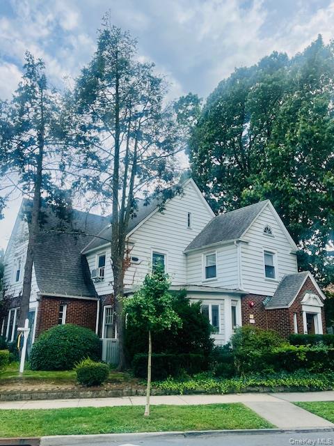 10922 Myrtle Avenue – For Sale photo 4