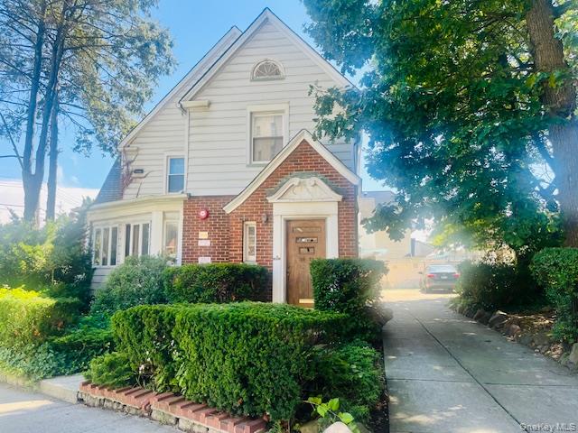 10922 Myrtle Avenue – For Sale
