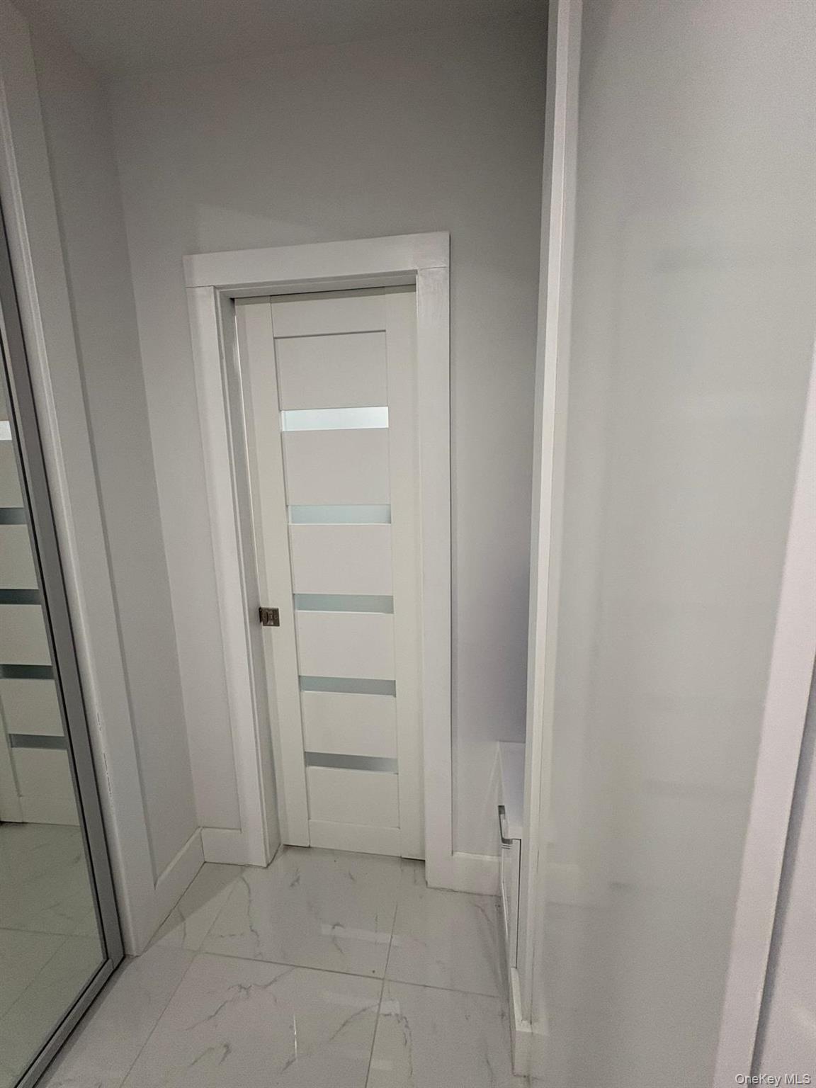 4 Sadore, Unit 1R photo 16