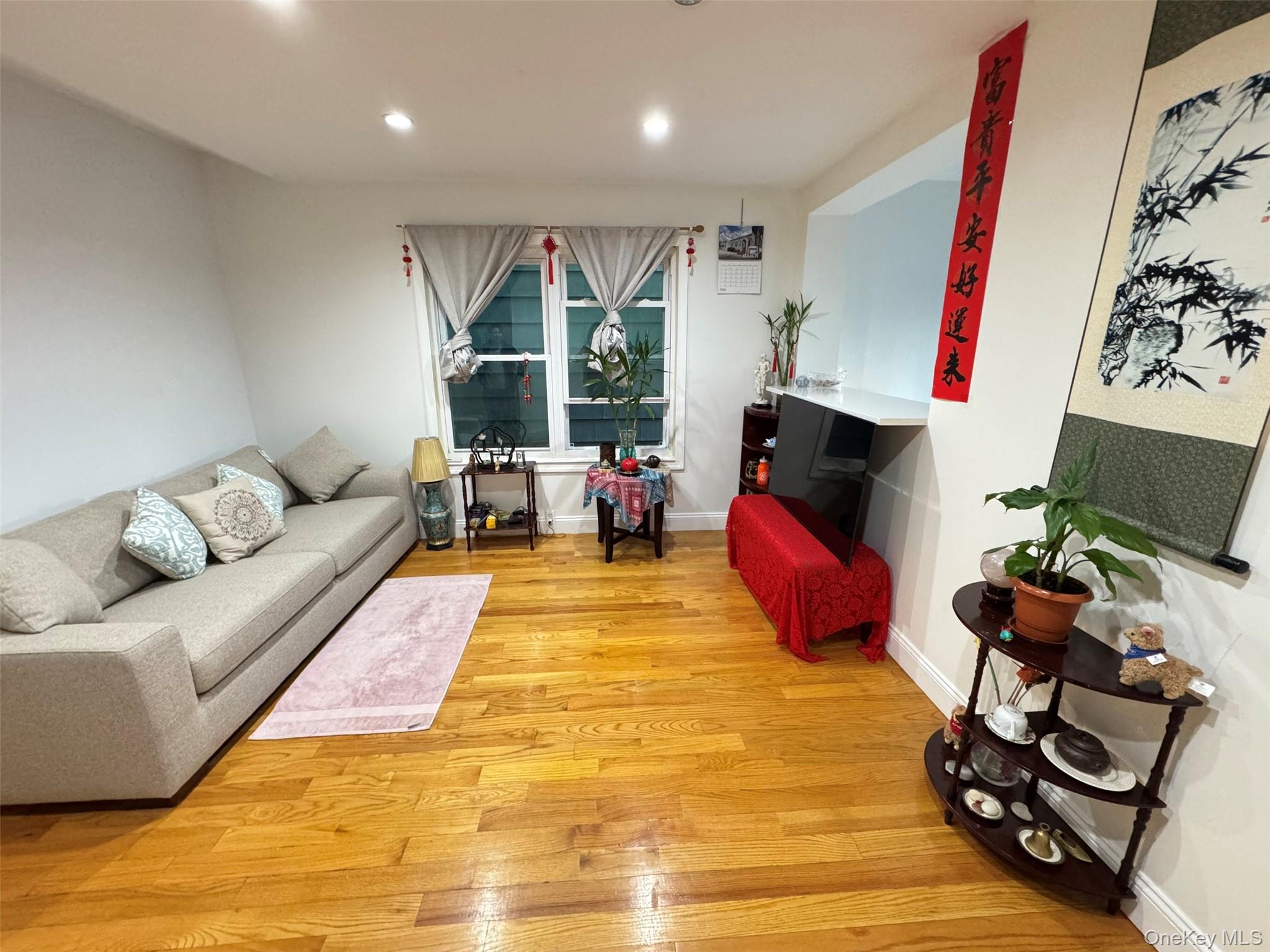 8936 90th Street – For Sale