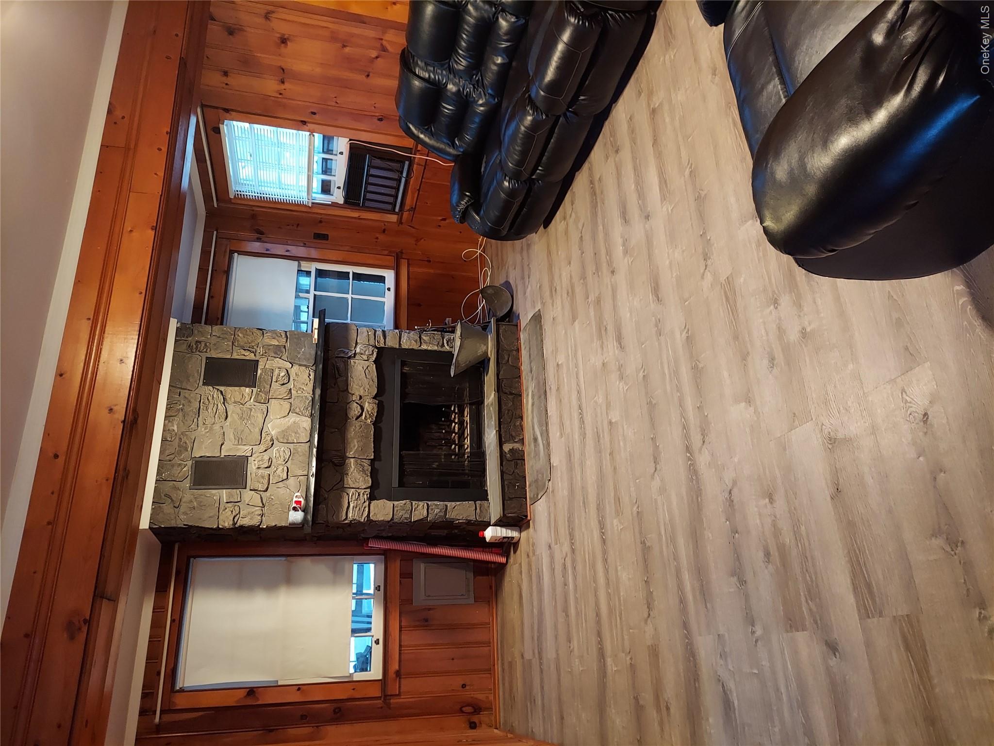 8 Central Avenue – For Sale photo 2
