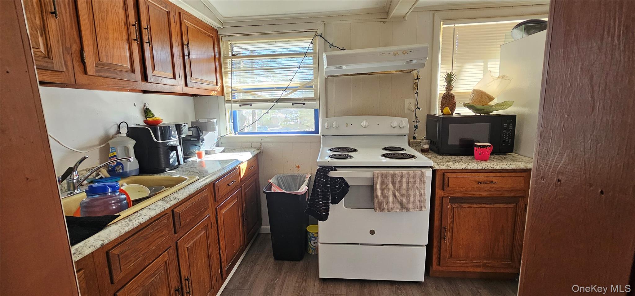 8 Central Avenue – For Sale photo 4