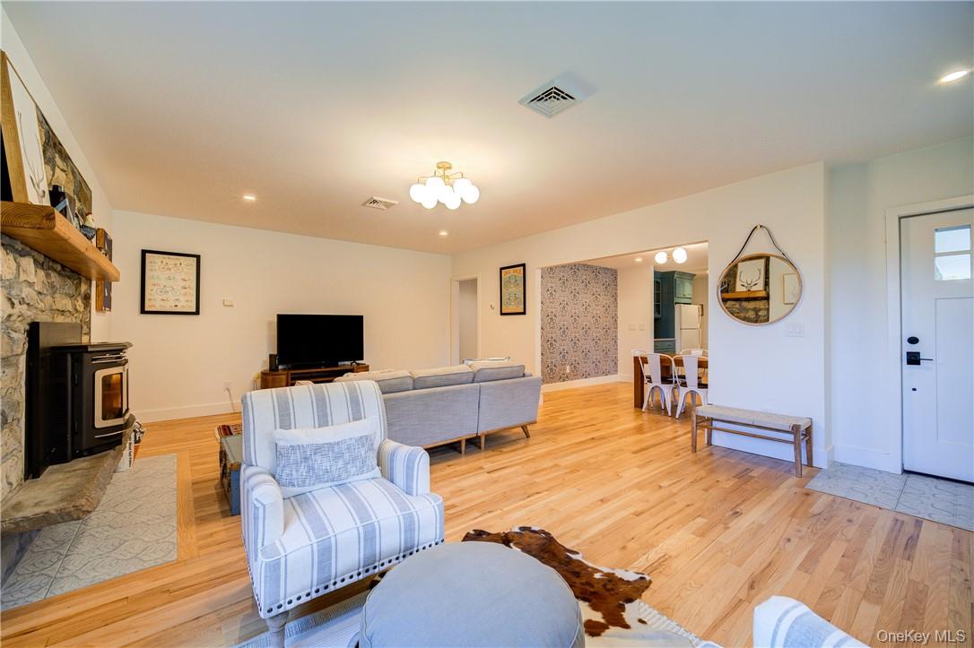 90 Onderdonk Road – For Sale photo 6