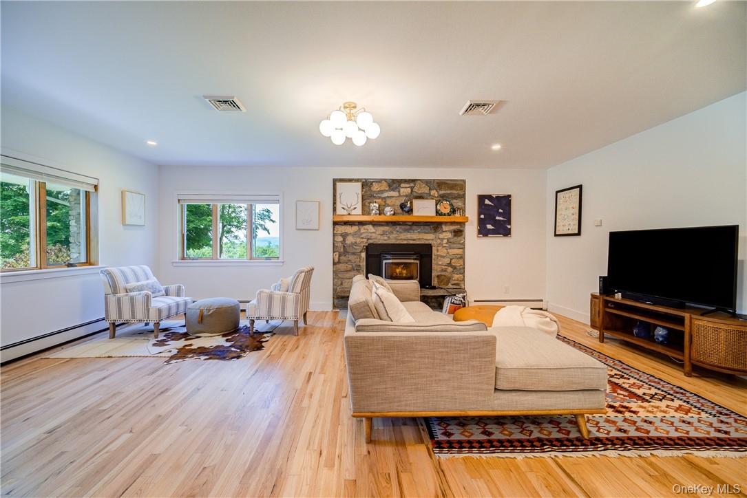 90 Onderdonk Road – For Sale photo 5
