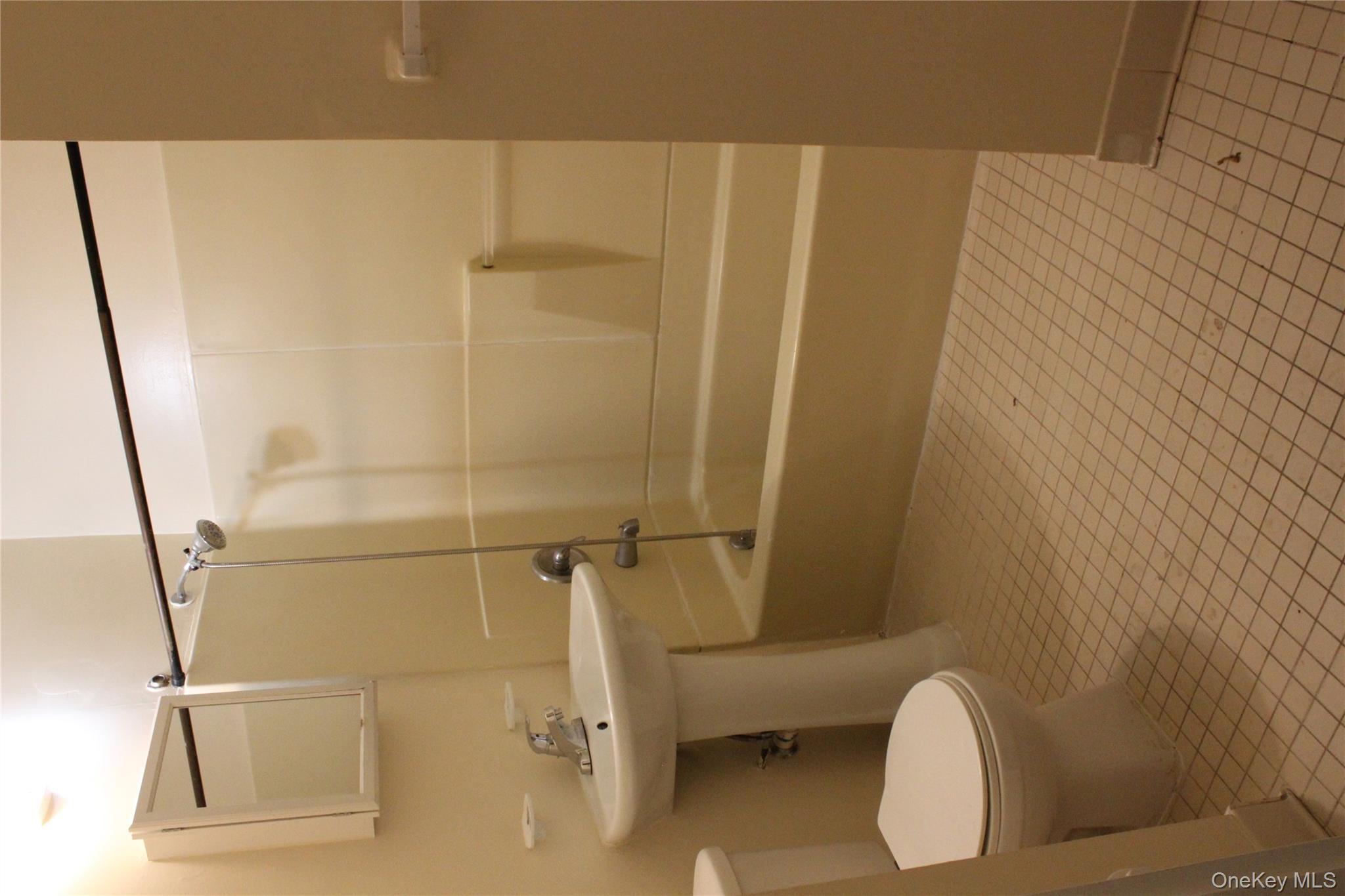 1468 Minford Place – For Rent photo 4