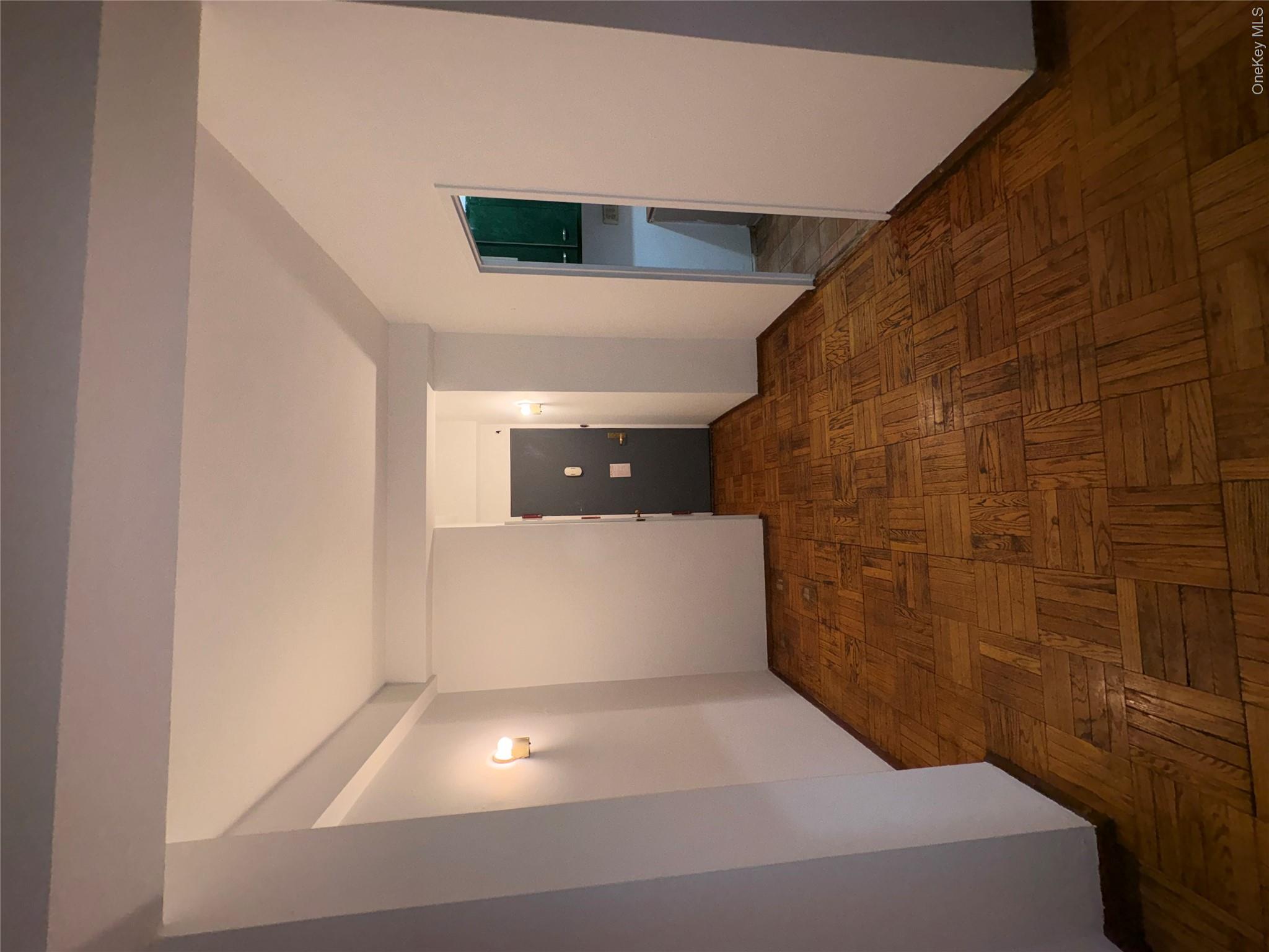 24 Metropolitan Oval, Unit ME photo 7