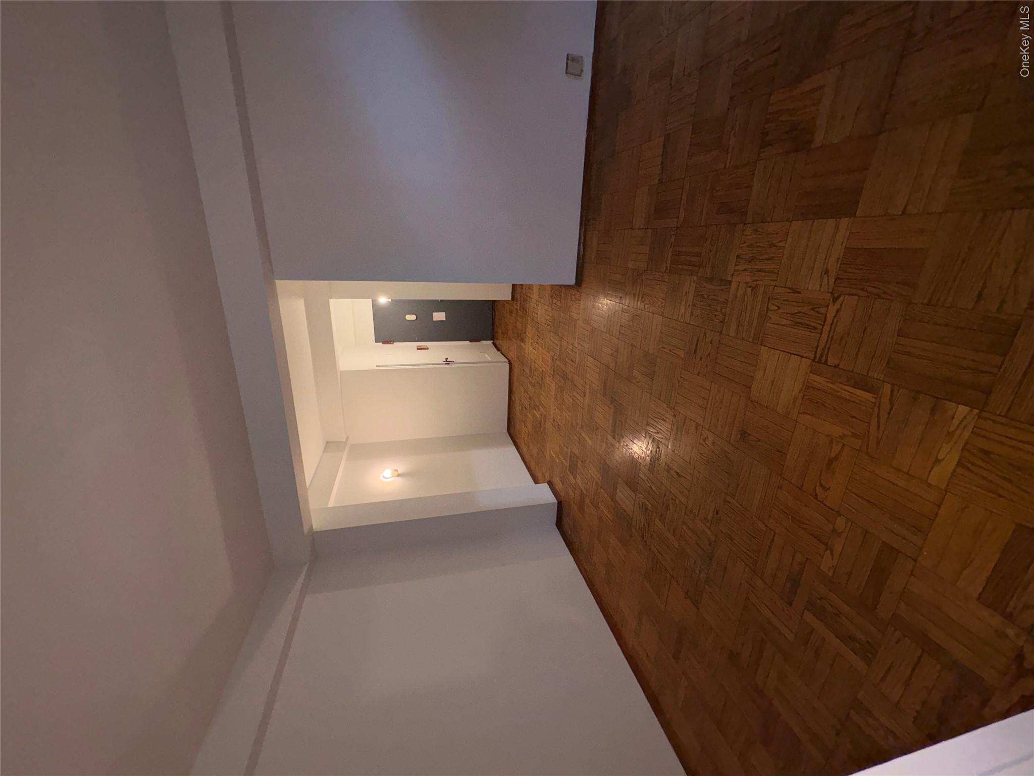 24 Metropolitan Oval, Unit ME photo 6